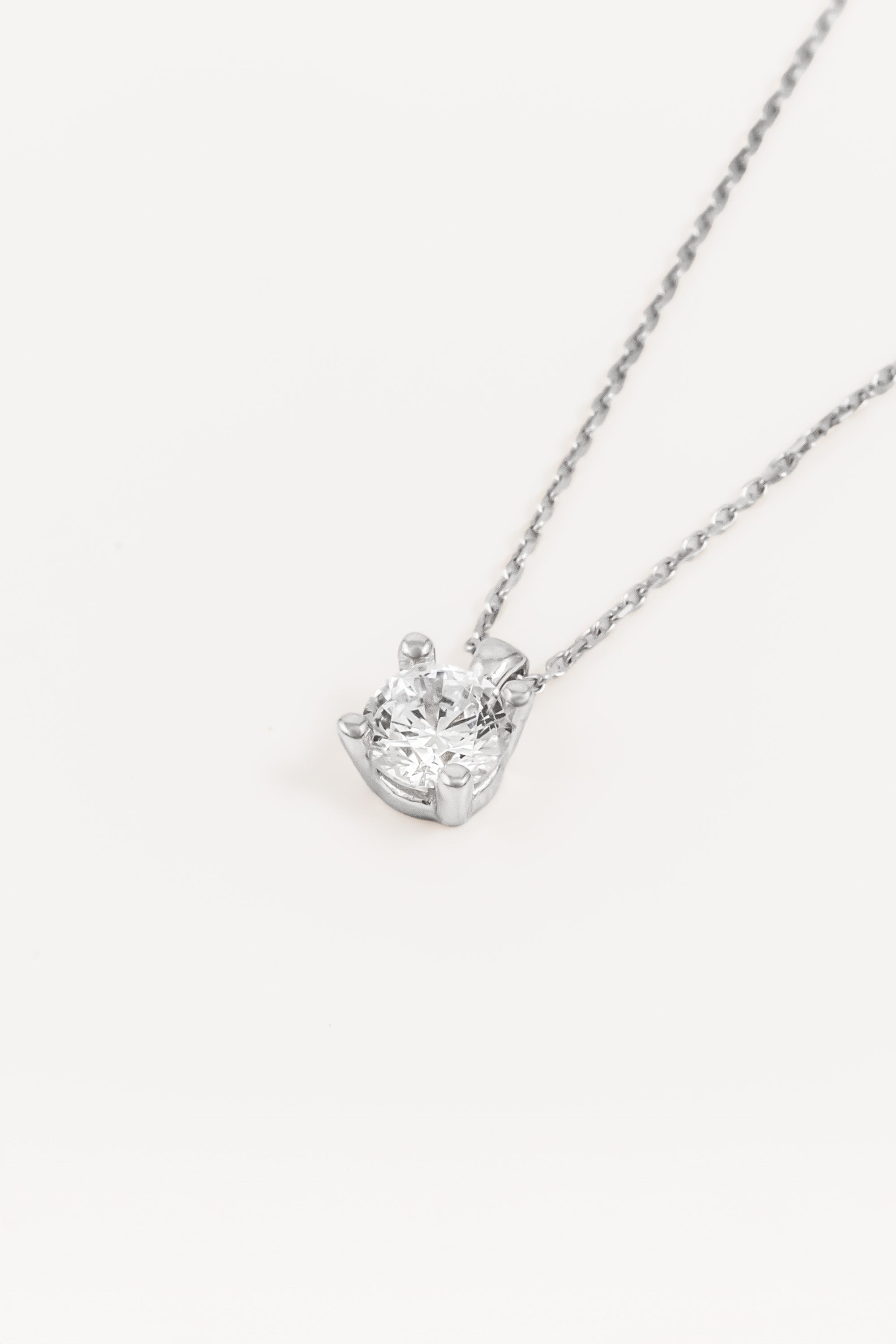 14K White Gold Round Cut Solitaire Necklace