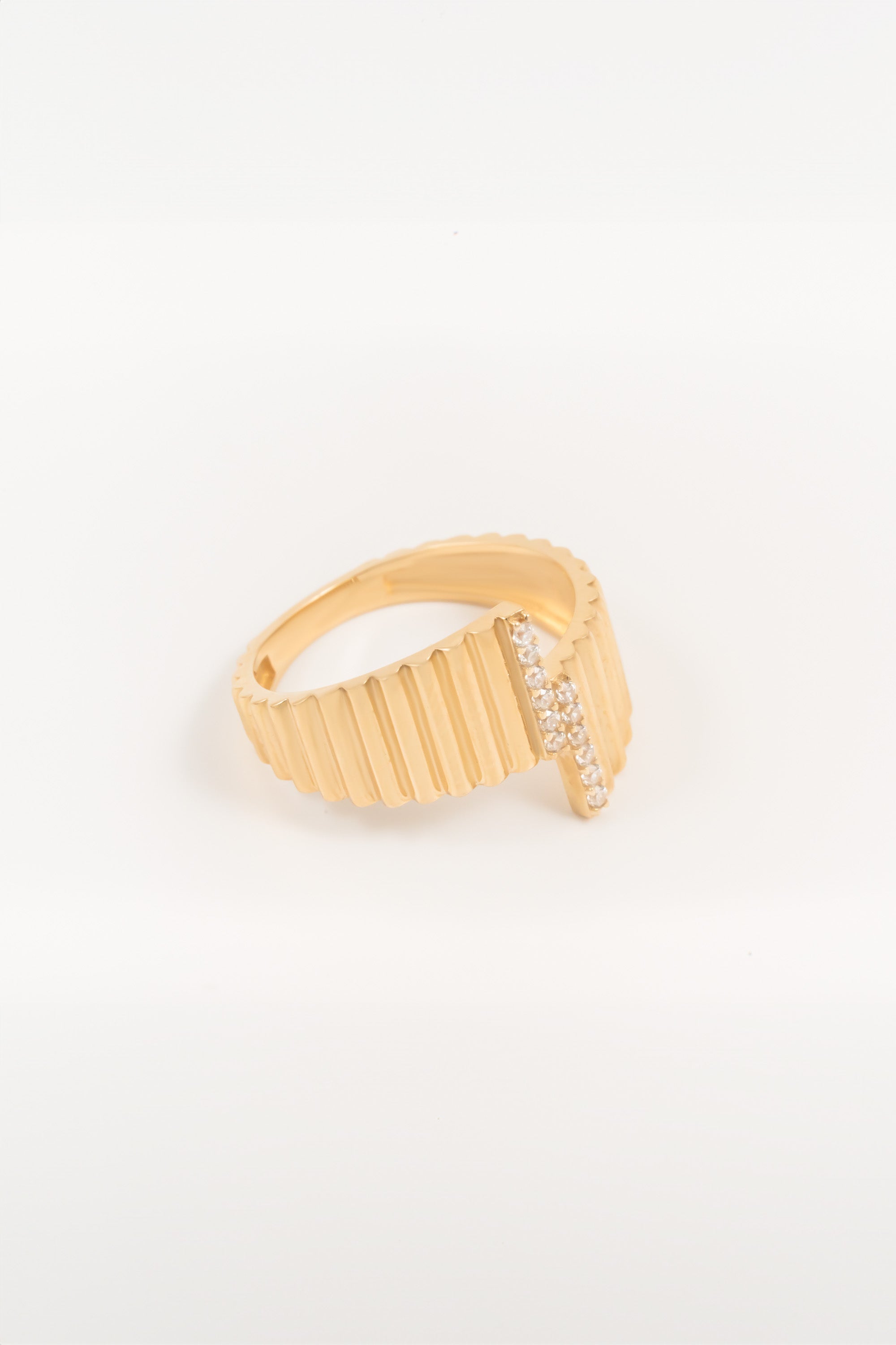 14K Gold Wave Geometric Wedding Ring