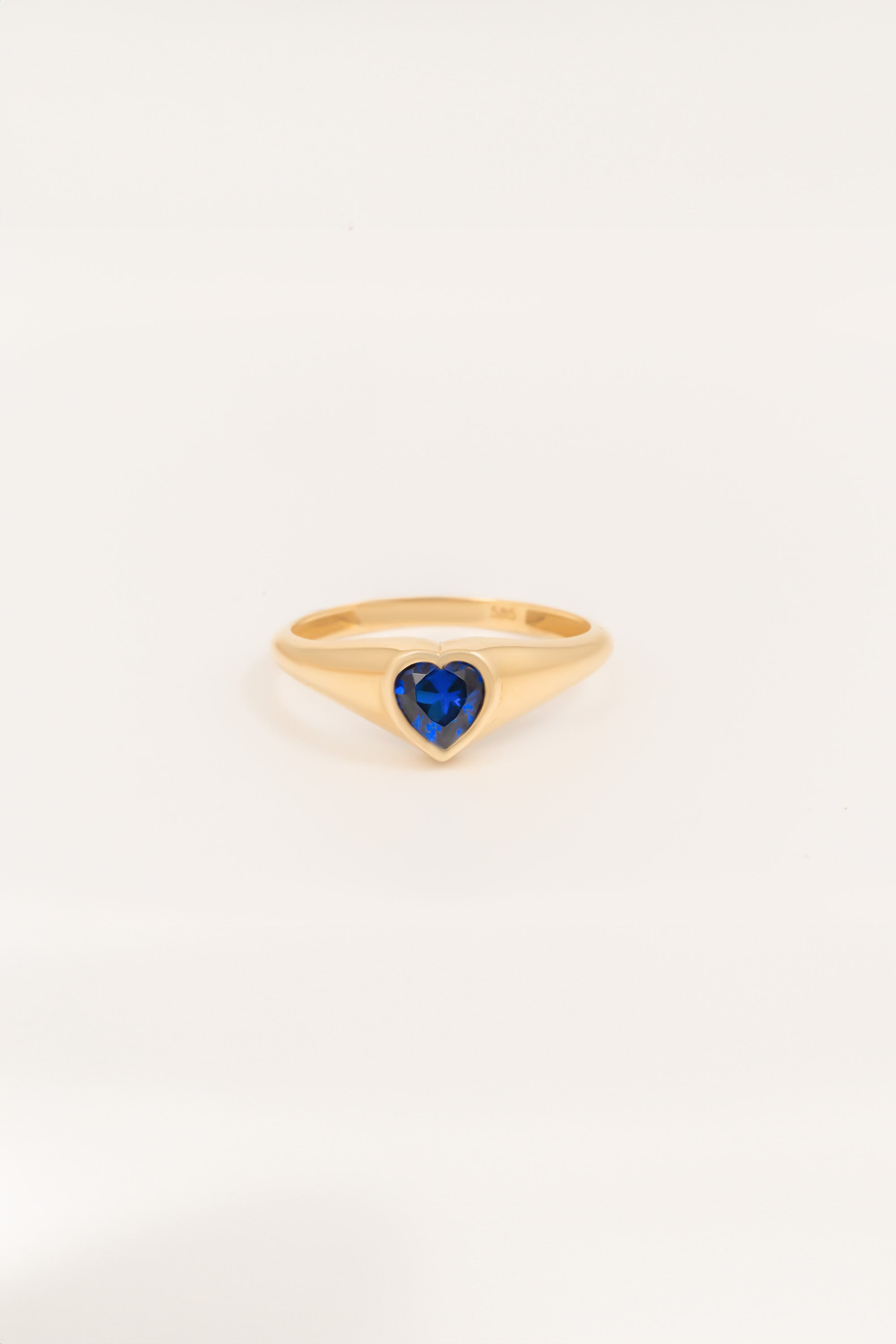 14K Gold Sapphire Heart Signet Ring