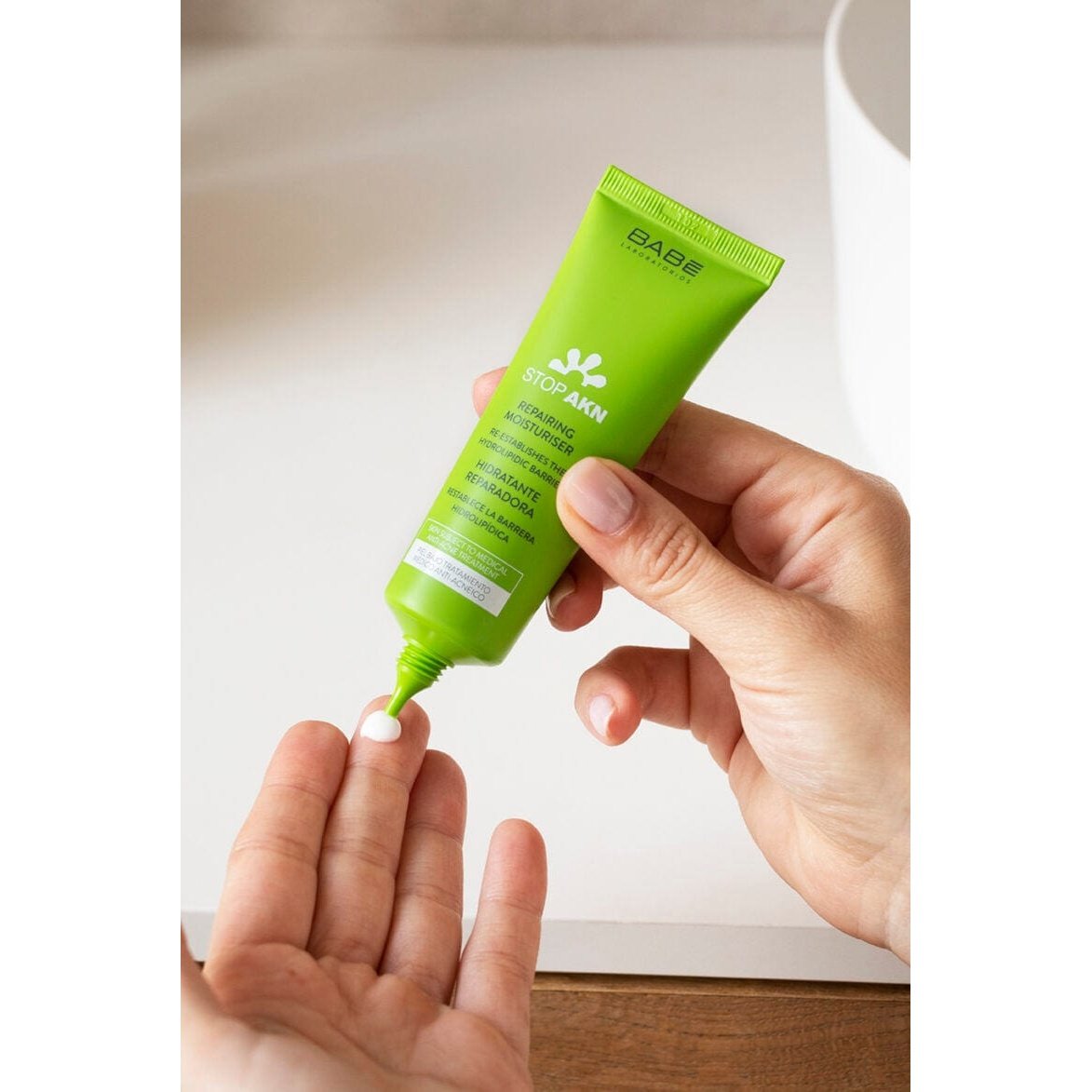 Babe Stop Akn Repairing Moisturising Cream 50 ml / 1.7 fl oz