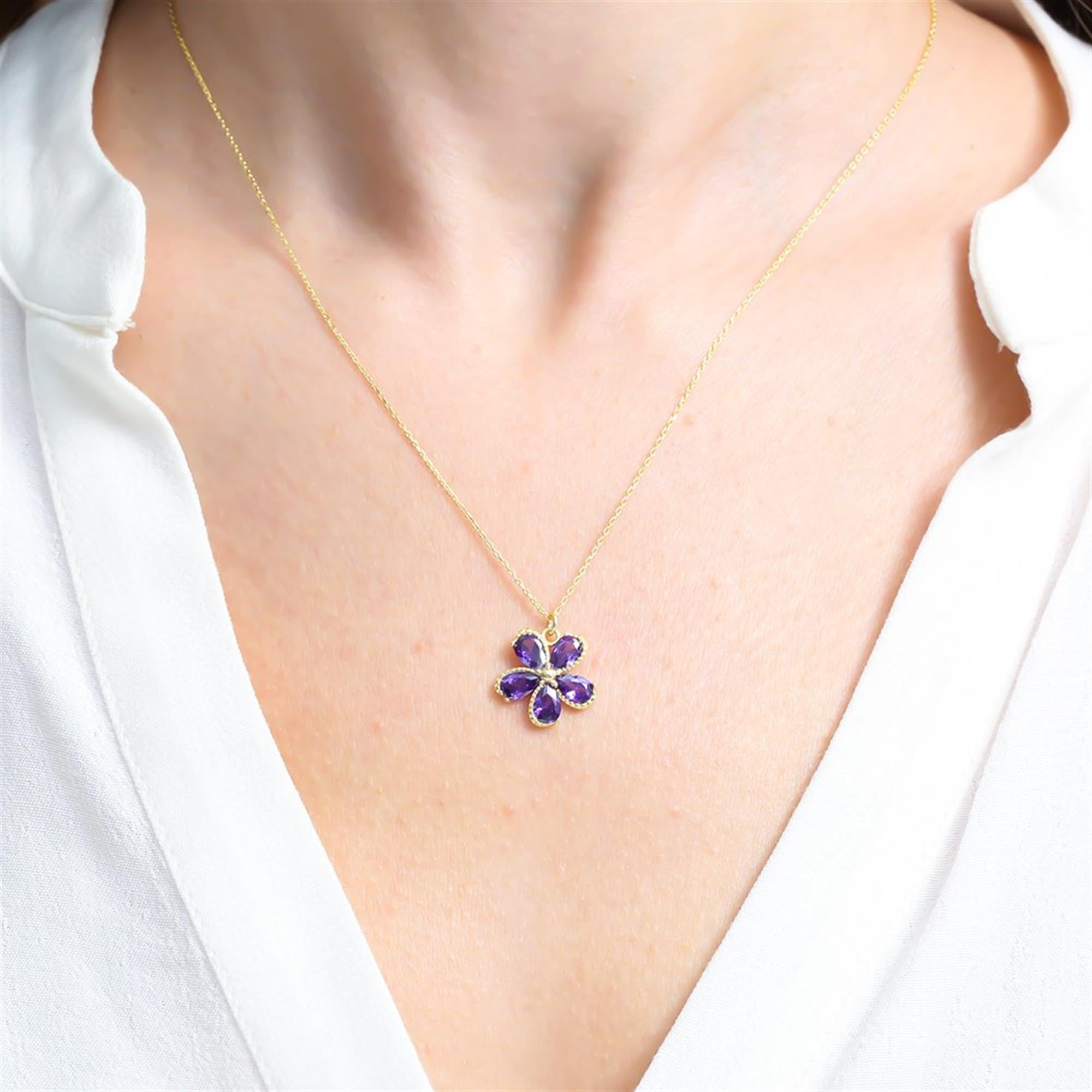 Amethyst Daisy Silver Necklace