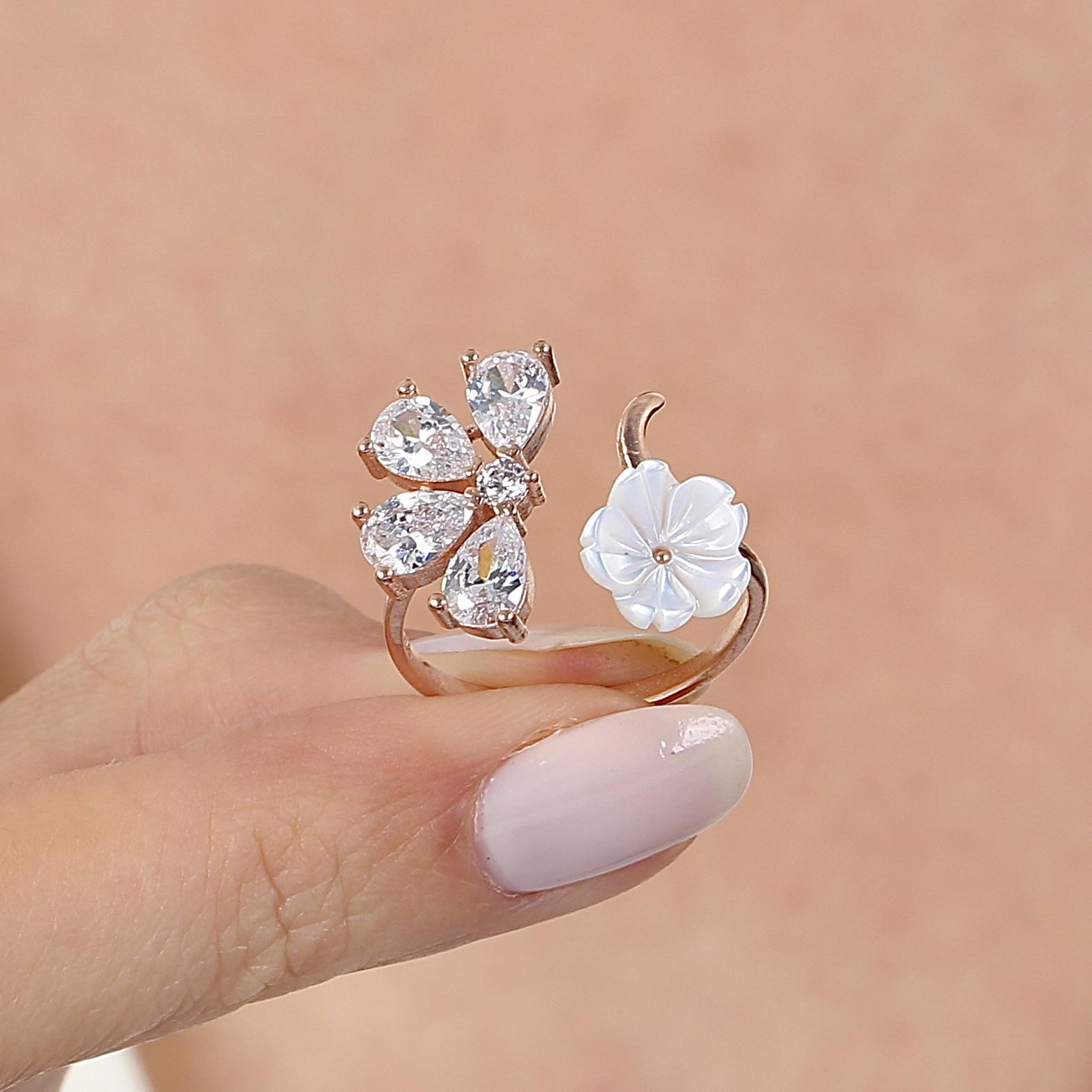 Drop Tale Magnolia Flower Rose Gold Ring