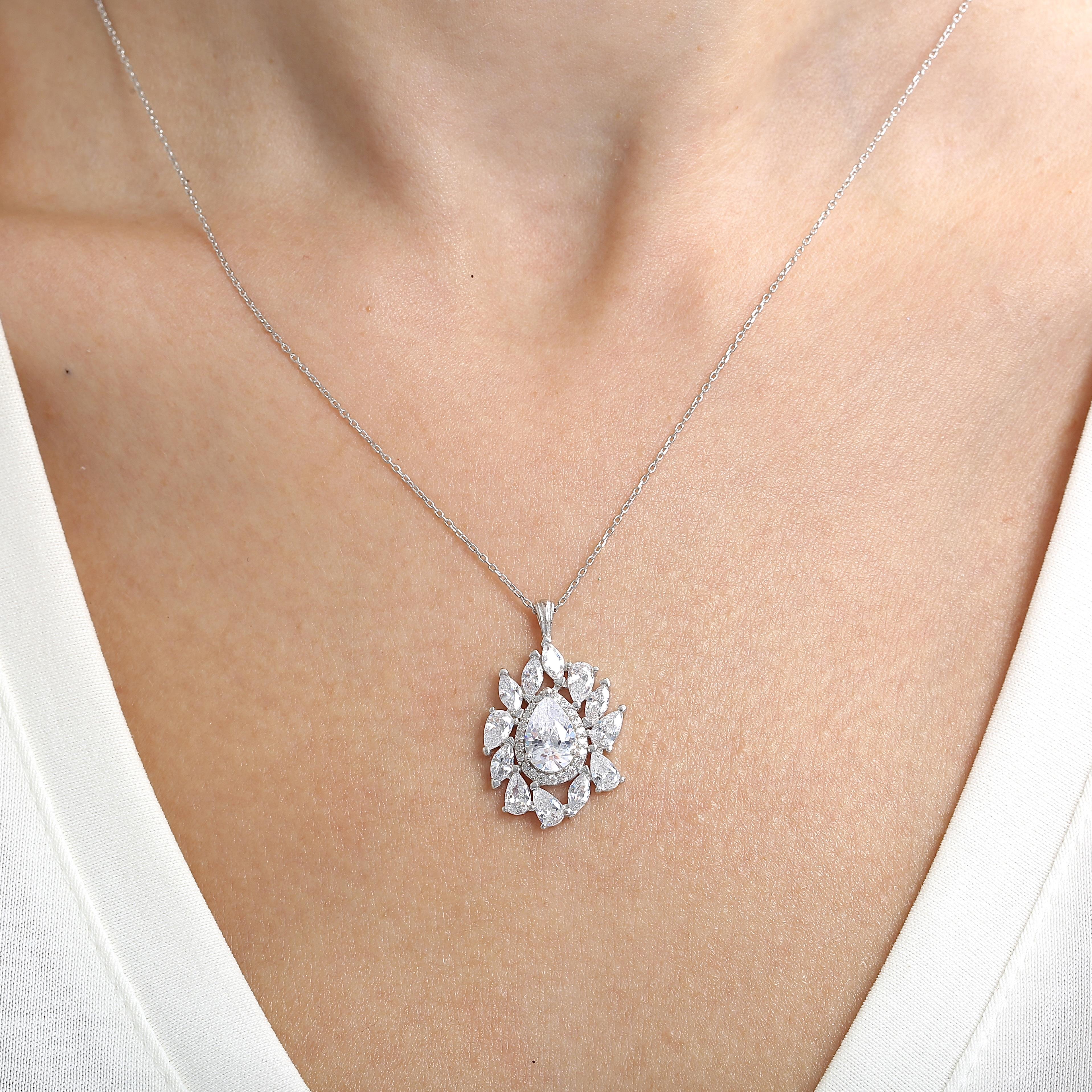 Effective Diamond Dainty Sparkle Silver Necklace