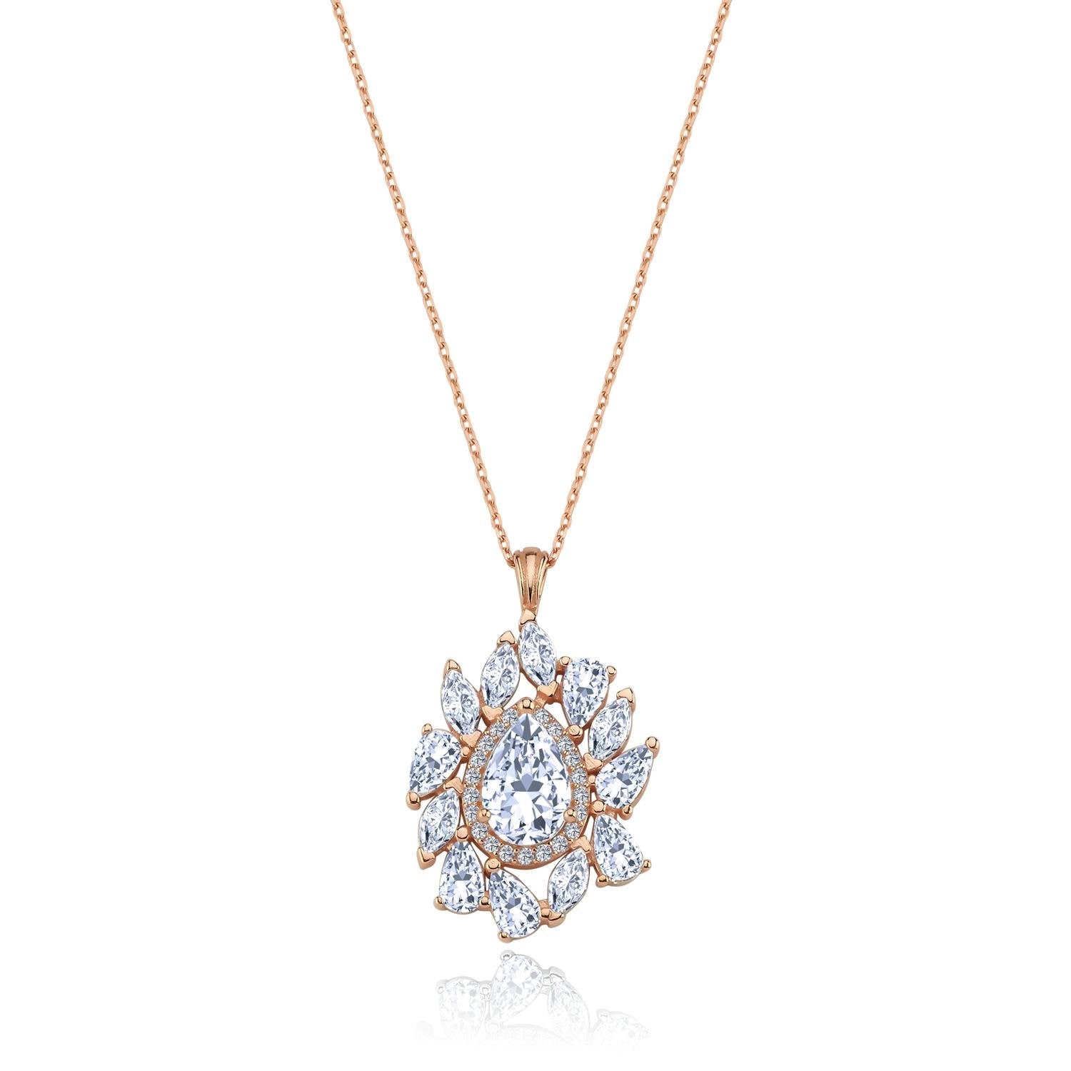 Effective Diamond Istanbul Grandeur Sparkling Rose Gold Necklace
