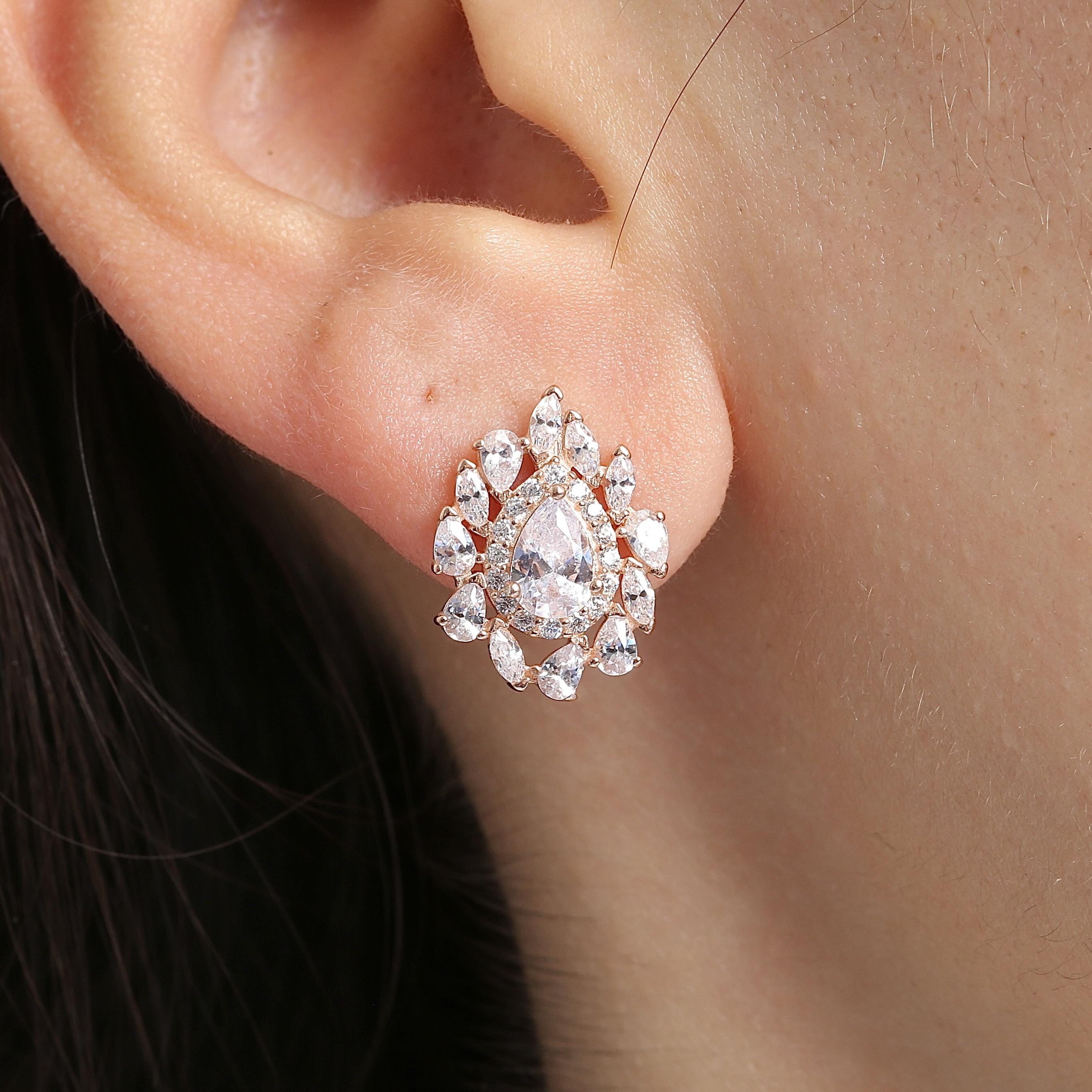 Effective Diamond Istanbul Grandeur Sparkling Rose Earrings
