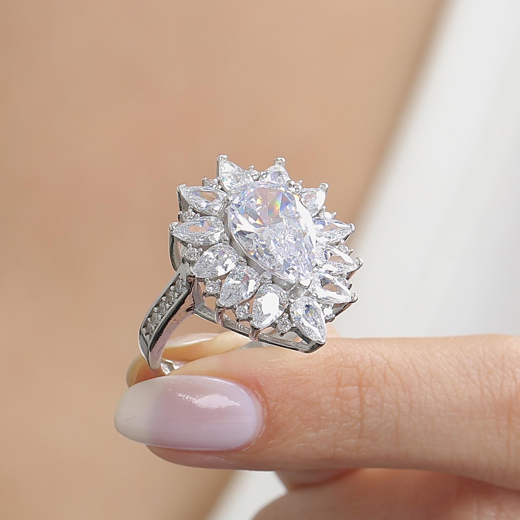 Effective Diamond London Passion Sparkling Silver Ring