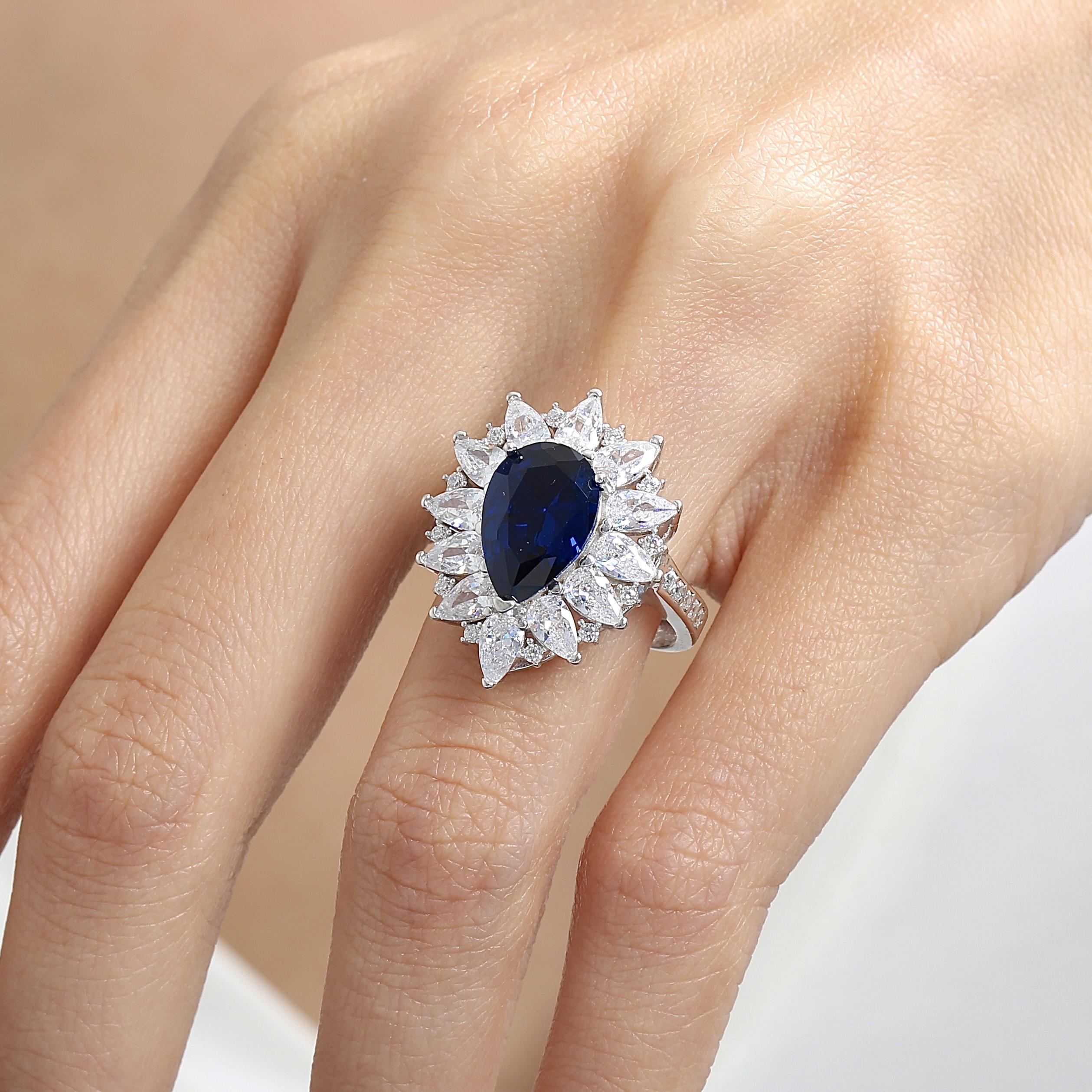 Effective Diamond London Passion Sapphire Silver Ring