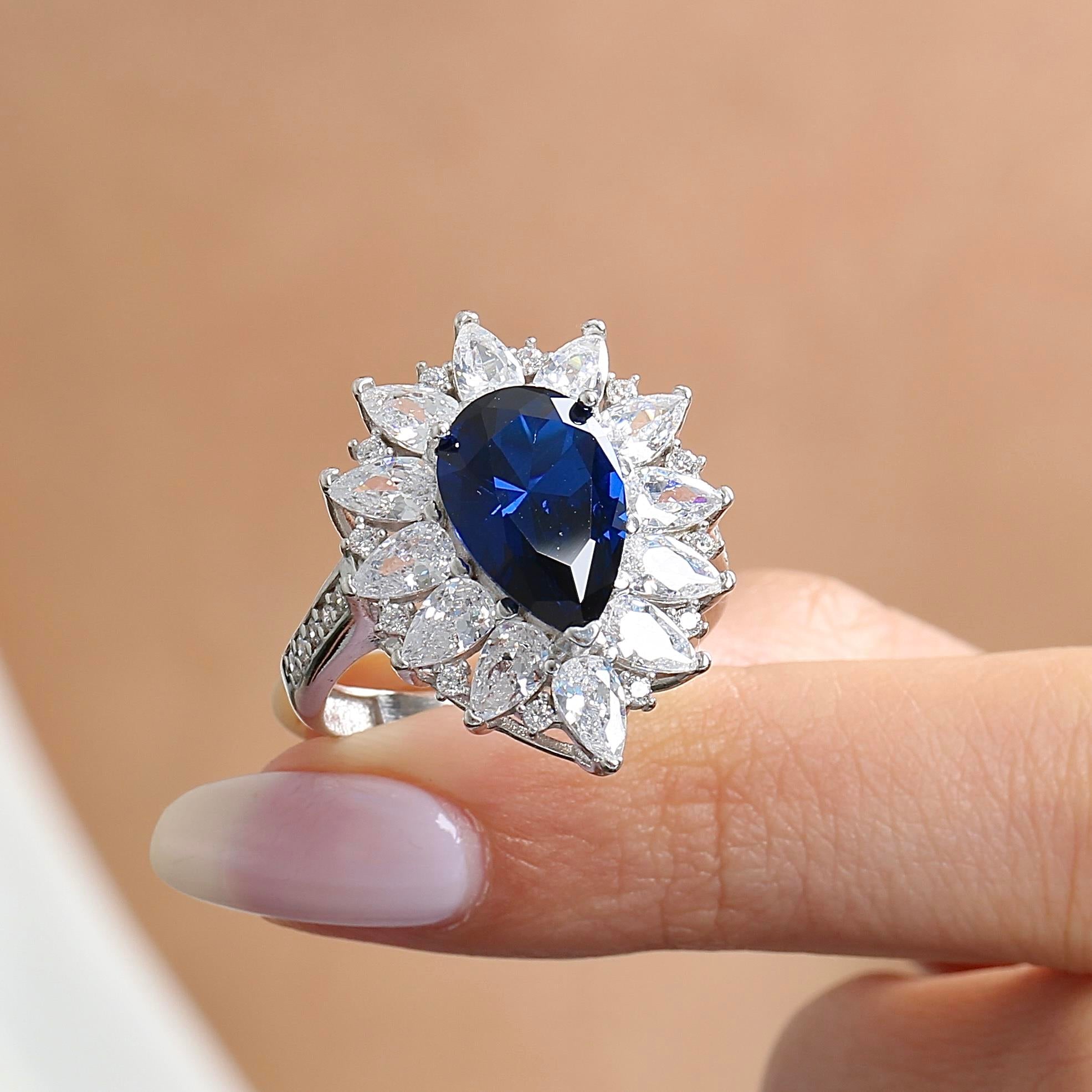 Effective Diamond London Passion Sapphire Silver Ring