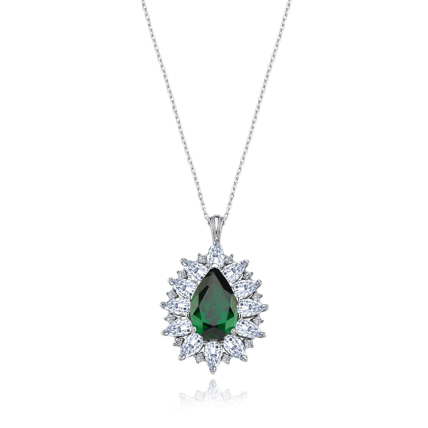 Effective Diamond London Passion Emerald Silver Necklace