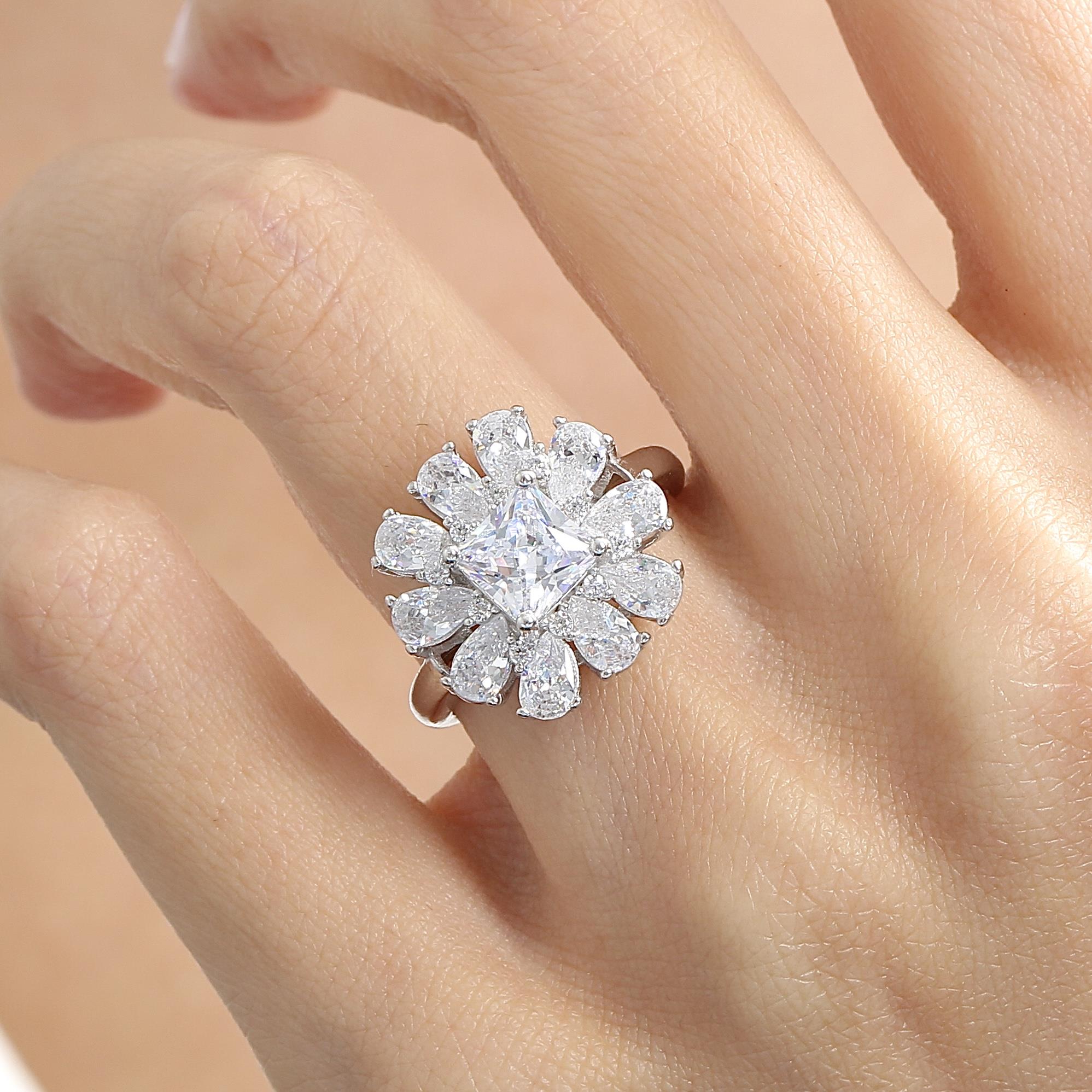 Effective Diamond Milano Dream White Stone Silver Ring