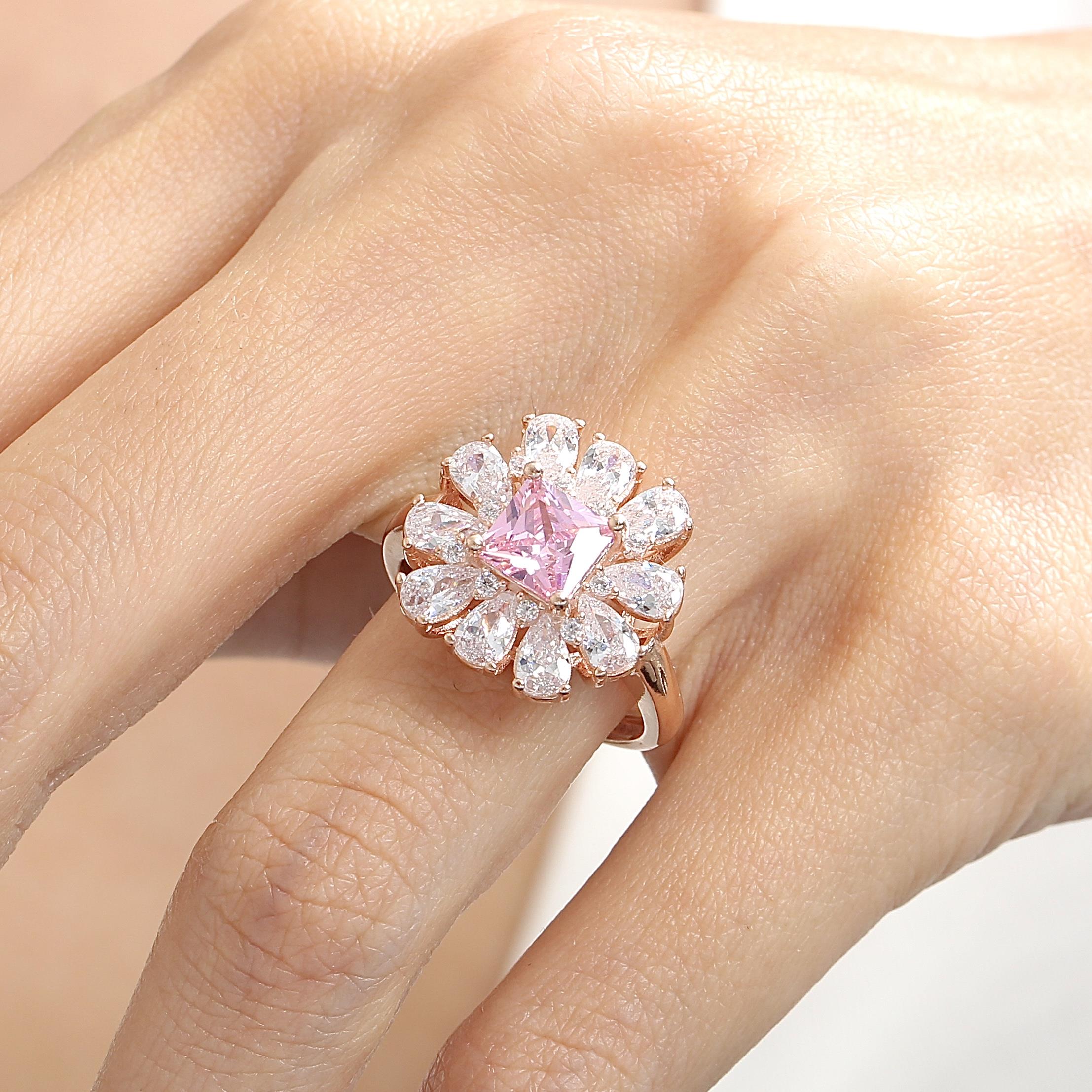 Effective Diamond Milano Dream Pink Stone Rose Gold Ring