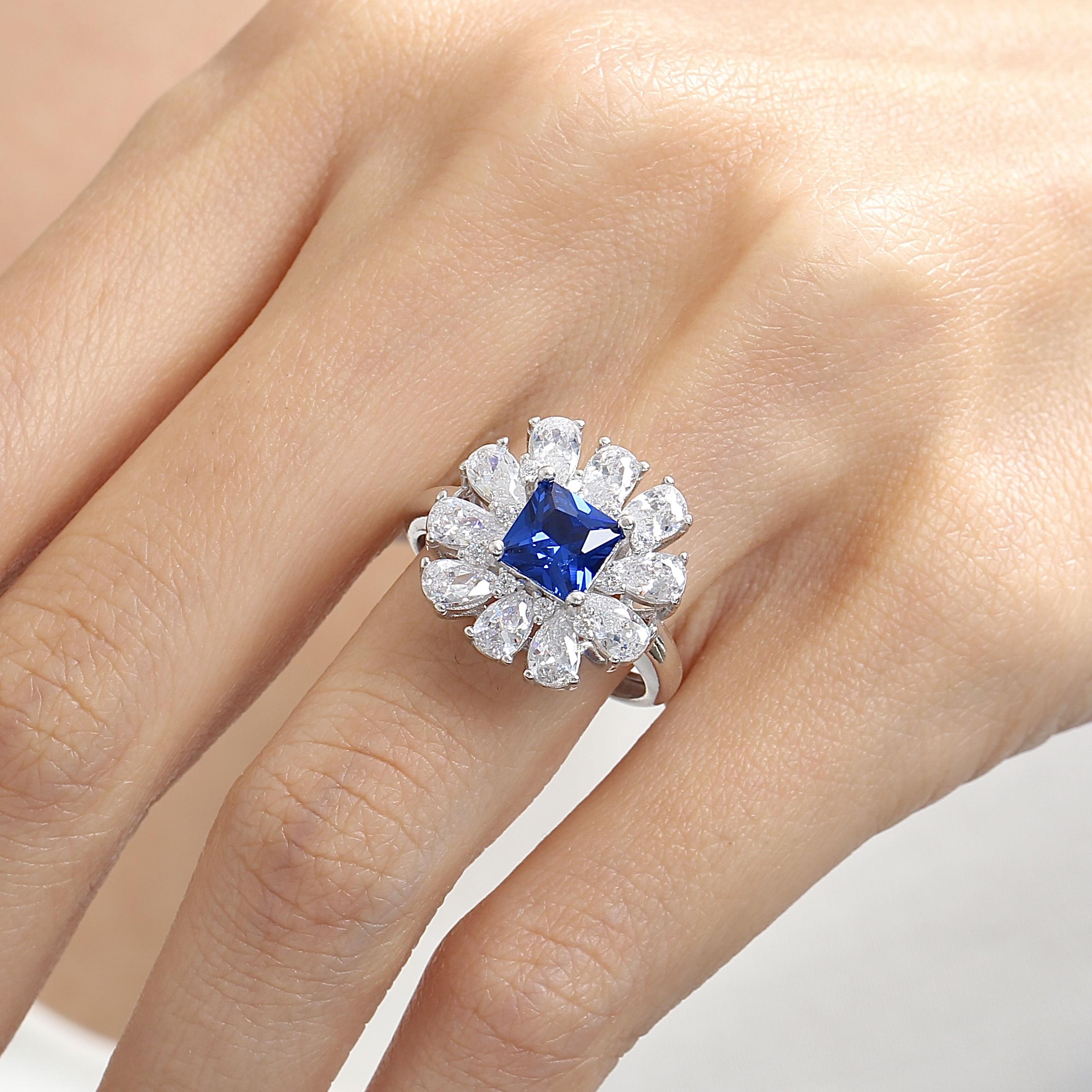 Effective Diamond Milano Dream Sapphire Silver Ring