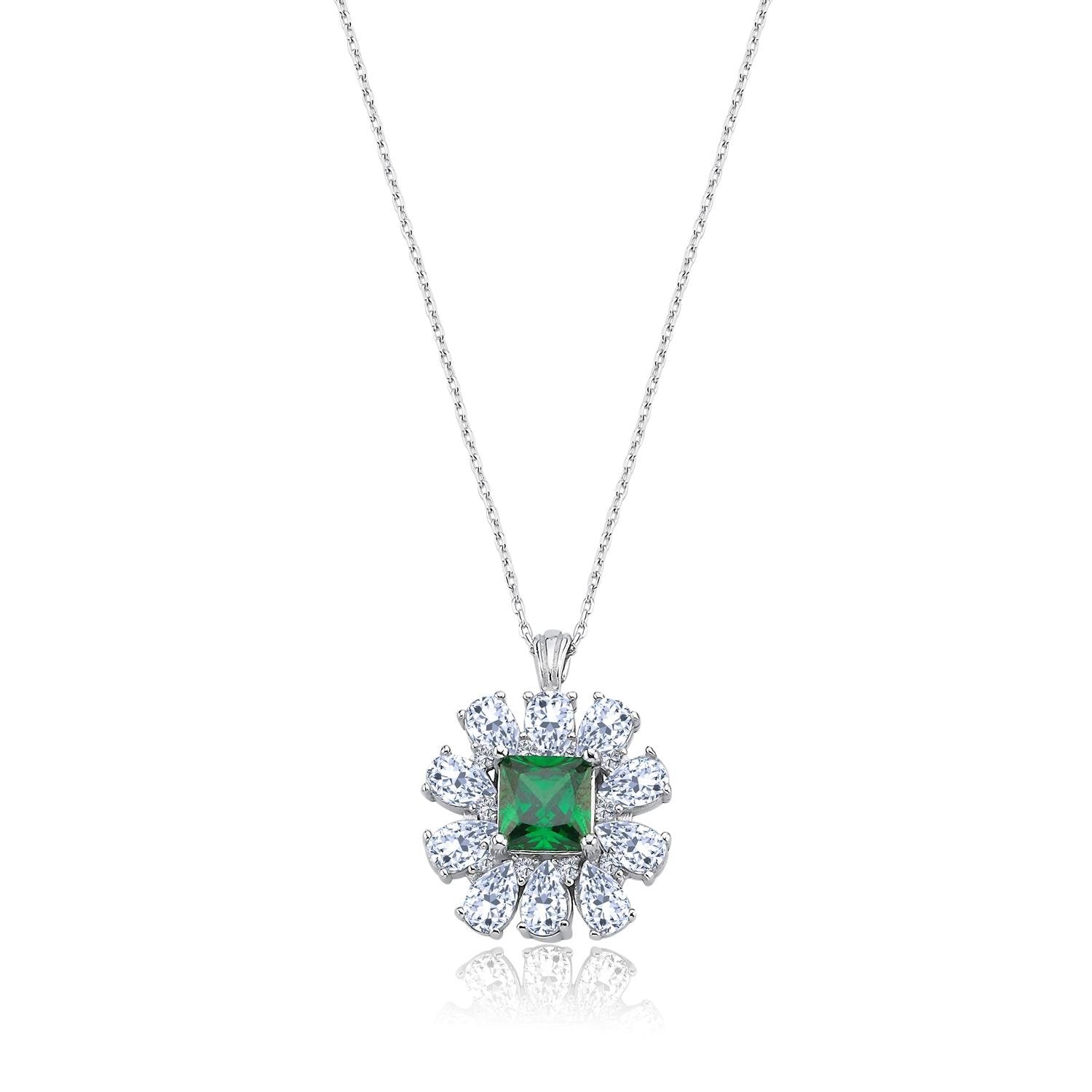 Effective Diamond Milano Dream Emerald Stone Silver Necklace