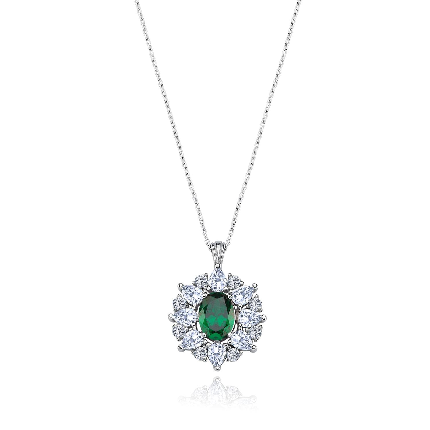 Effective Diamond Paris Sparkle Emerald Silver Necklace