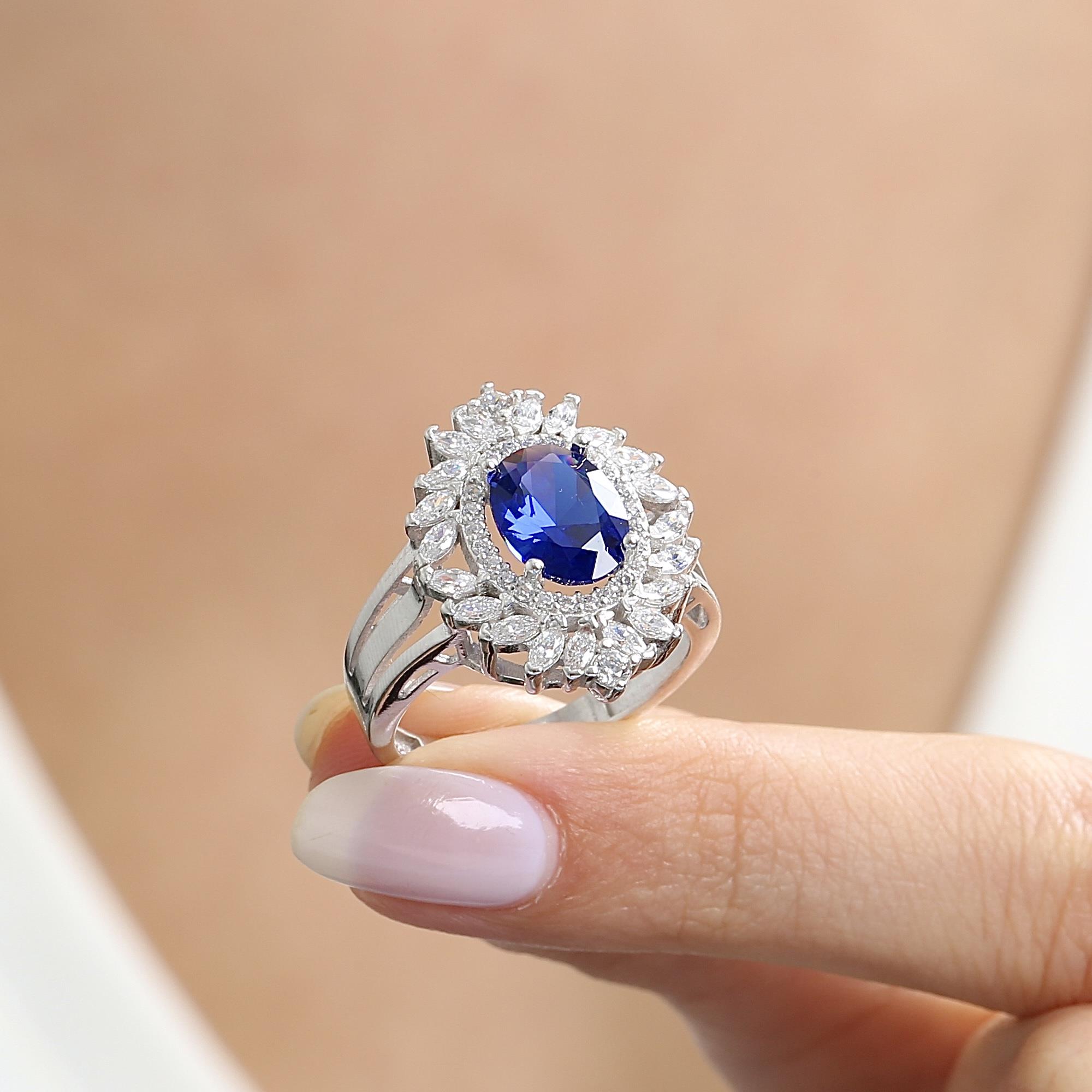 Effective Diamond Sparkling Sapphire Silver Ring