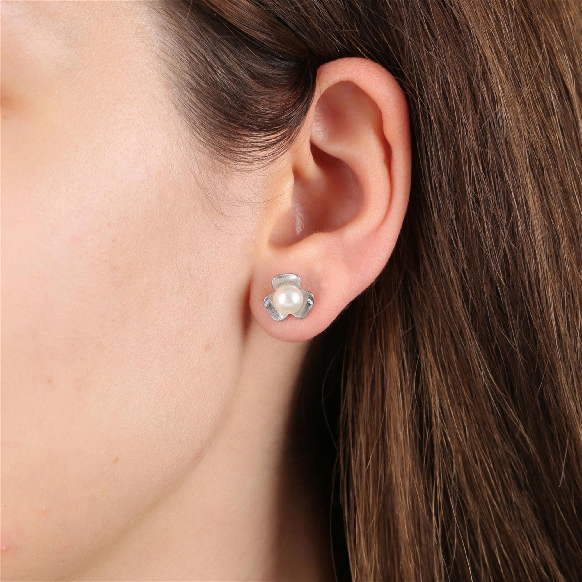 Dainty Pearl Clover Flowers Silver Earrings
