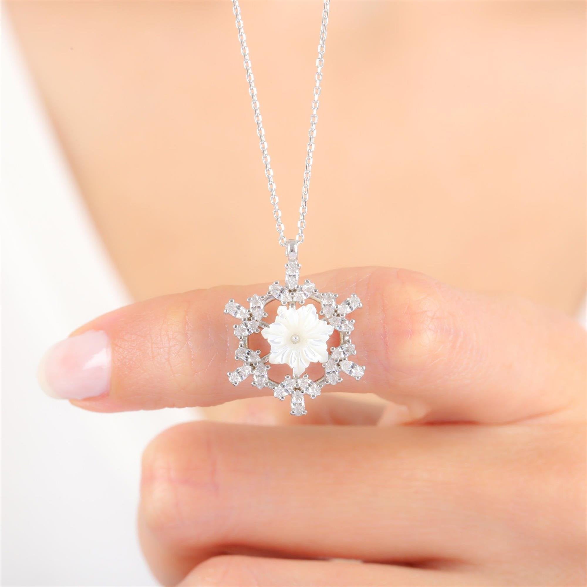 Sparkle Crystal Dainty Snowflower Silver Necklace