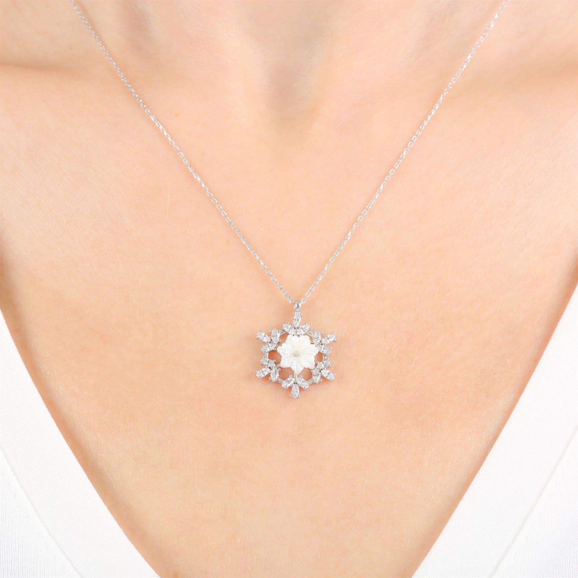 Sparkle Crystal Dainty Snowflower Silver Necklace