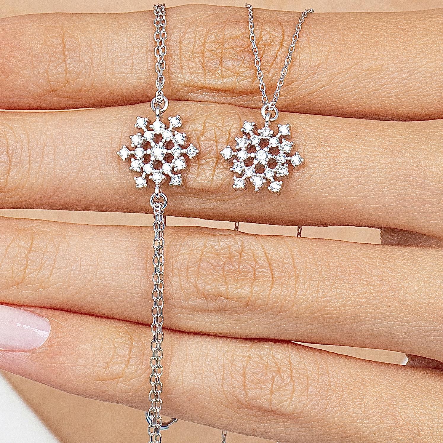 Minimalist Snowflake Silver Jewelry Set