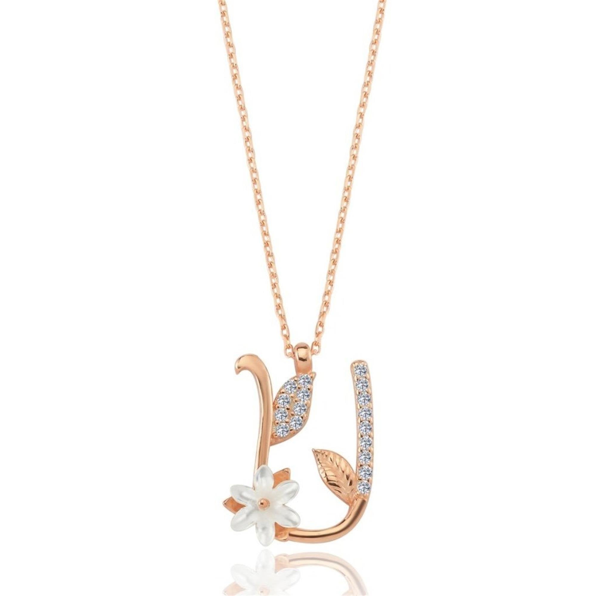 Collar con letra U en oro rosa con flor de magnolia y circonitas brillantes – un regalo floral y personalizado para ella.