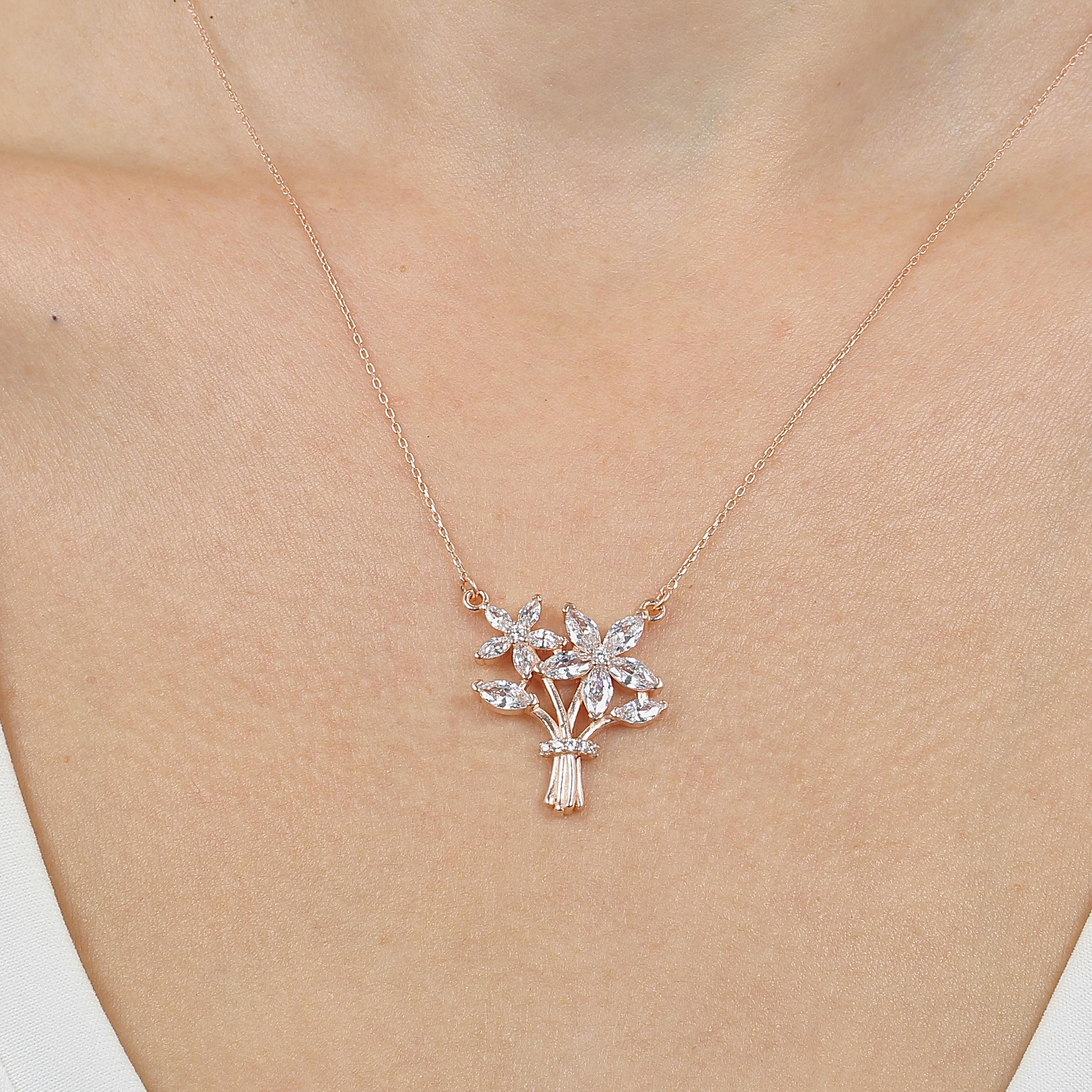 Sparkling Love Bouquet Rose Gold Necklace