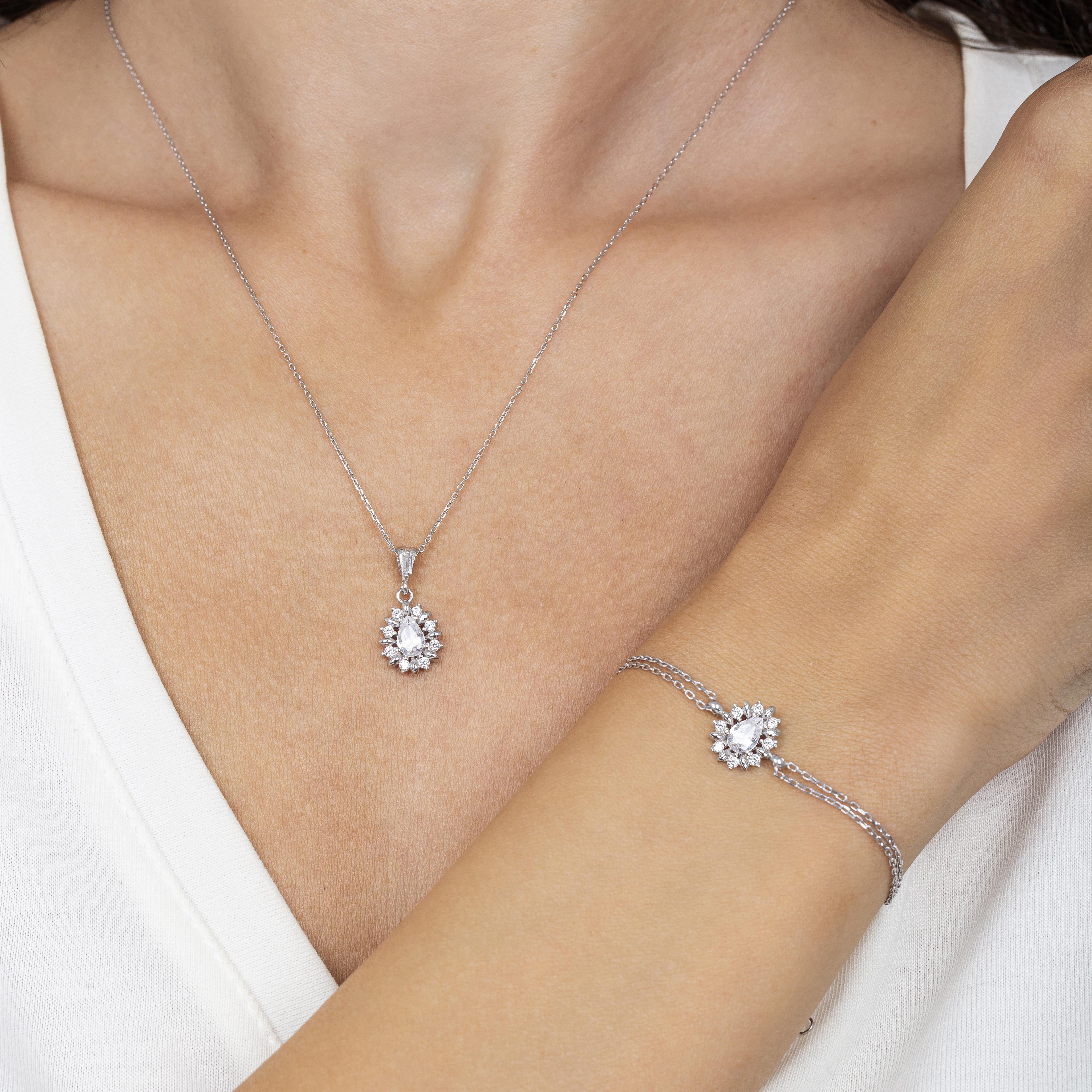 Diamond Drop Sparkling Simplicity Seal Silver Jewelry Set