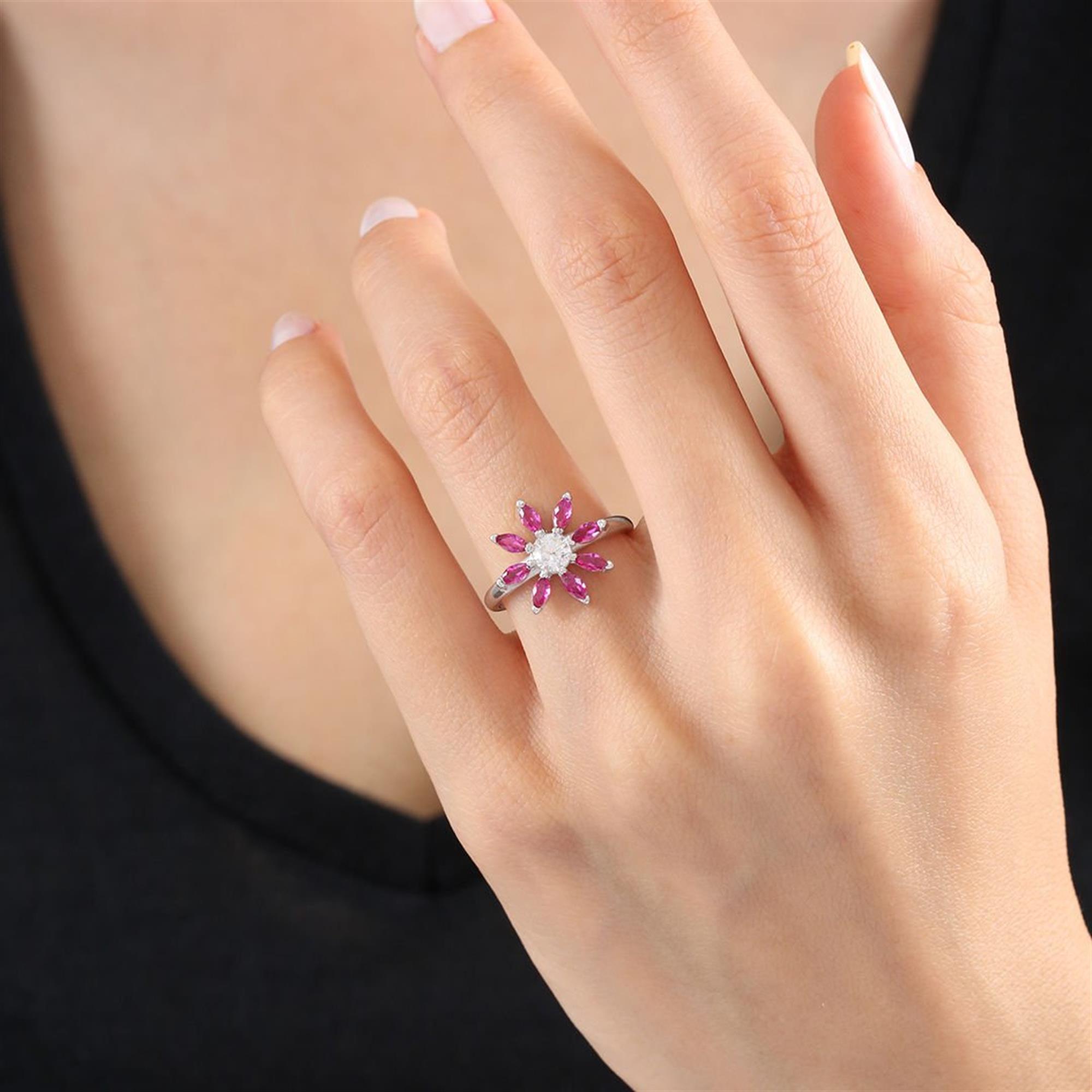 Diamond Setting Fuchsia Sun Silver Ring