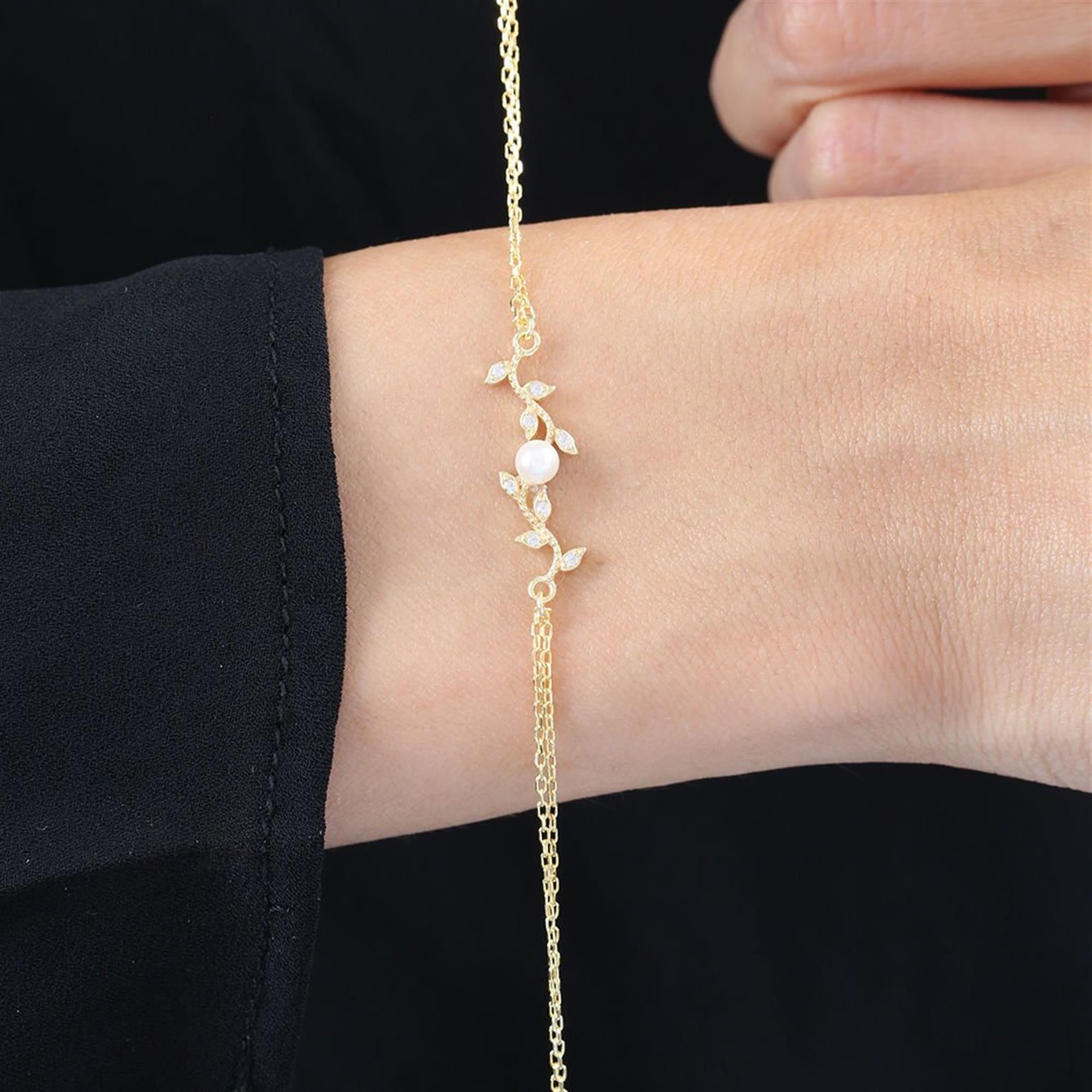 Diamond Setting Pearl Spring Gold Plated Bracelet