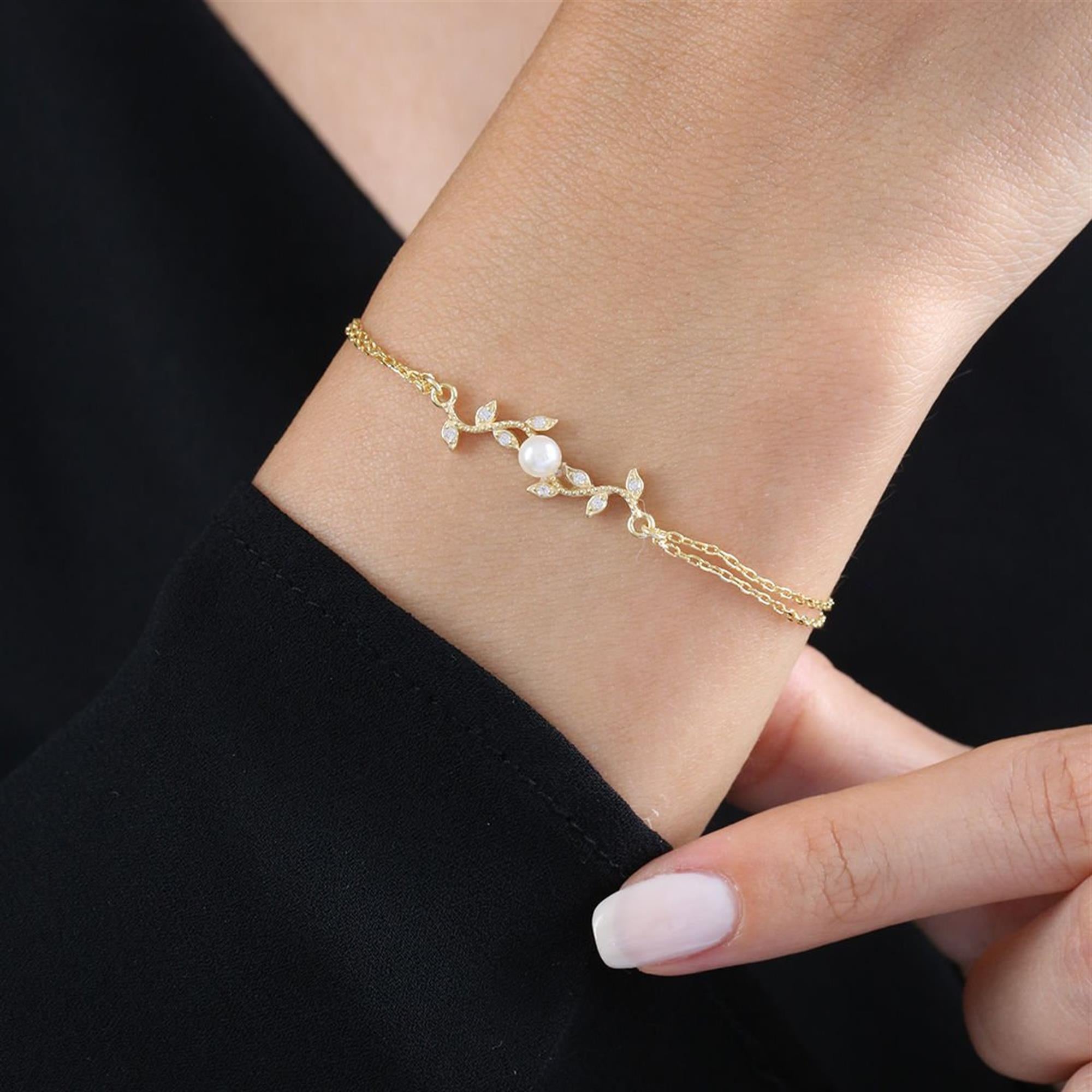 Diamond Setting Pearl Spring Gold Plated Bracelet