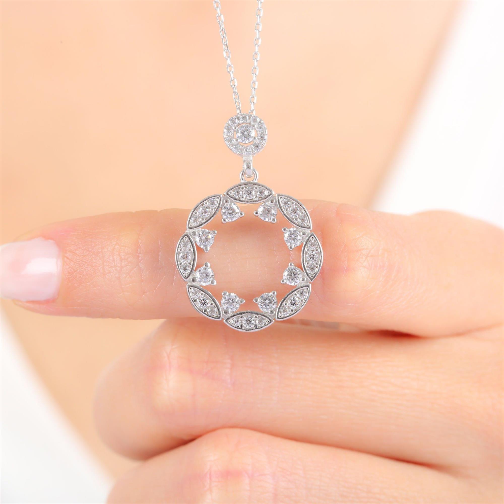 Diamond Setting Sparkle Loop Geometric Silver Necklace