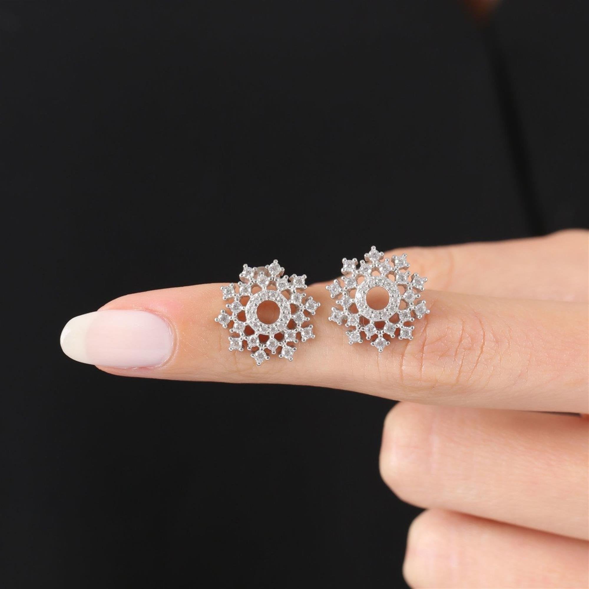 Diamond Setting Sparkling Circle Silver Earrings