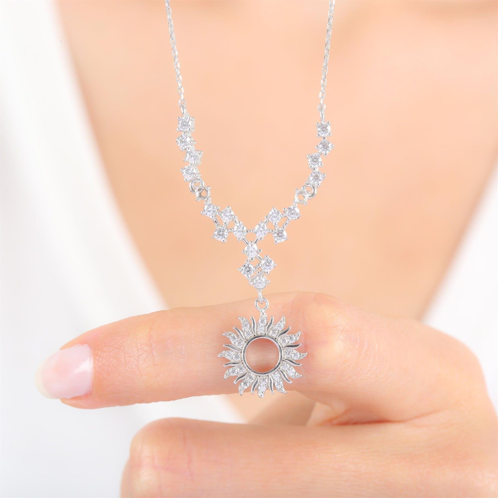 Diamond Setting Sparkle Sun Silver Necklace