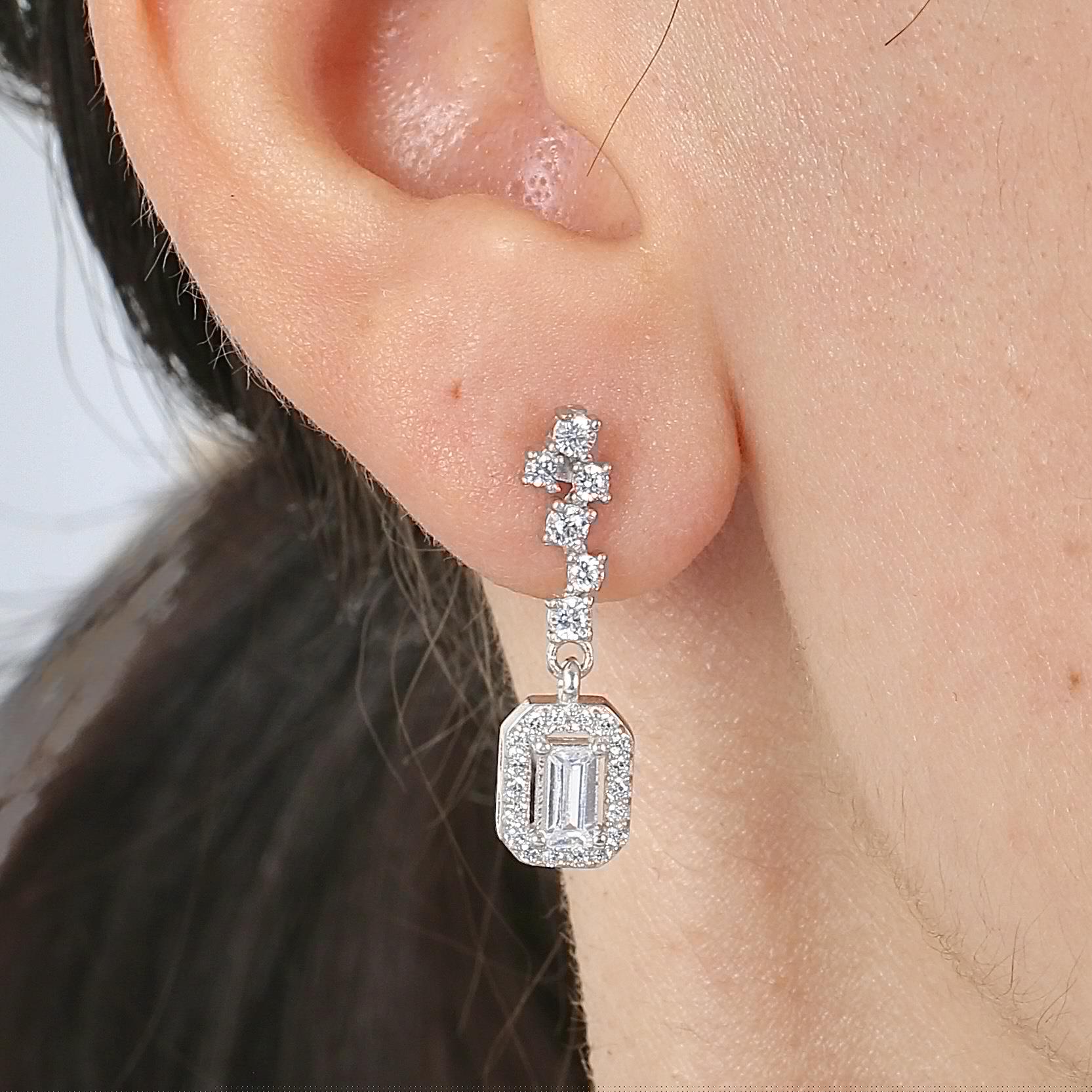 Diamond Setting Sparkling Emerald Silver Earrings