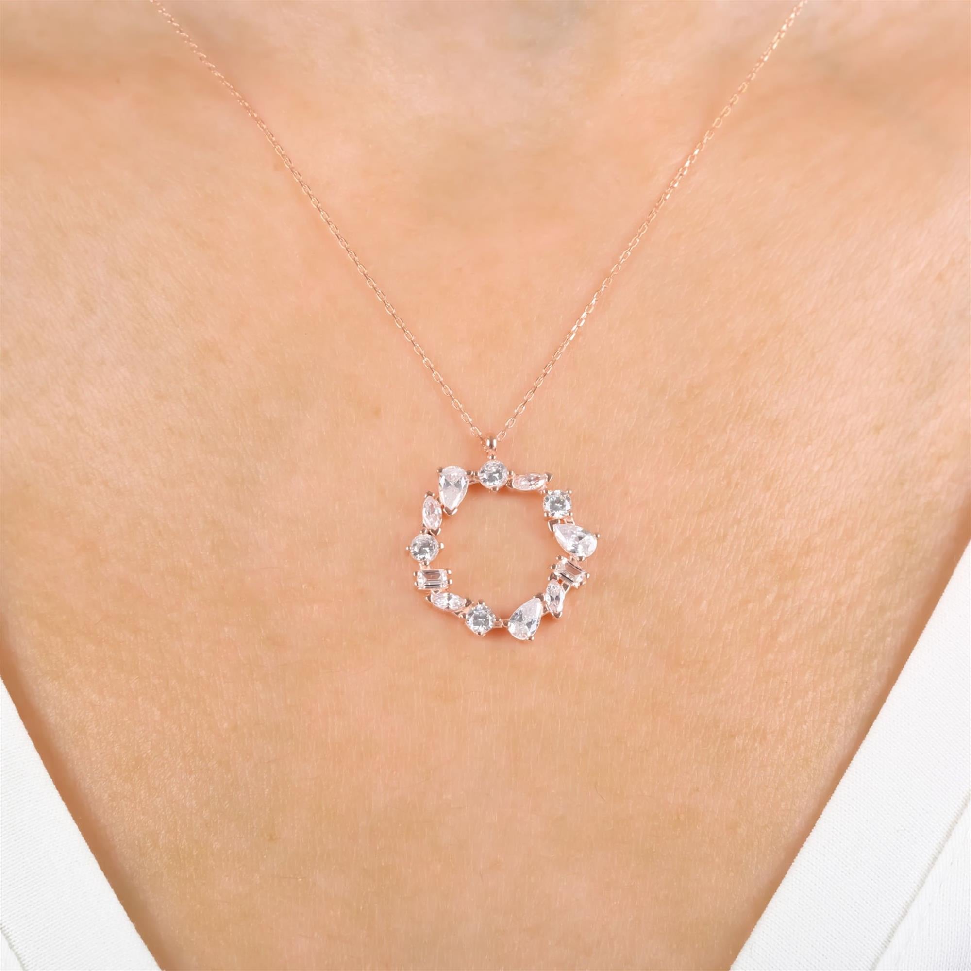 Diamond Setting Sparkling Passion Circle Rose Gold Necklace