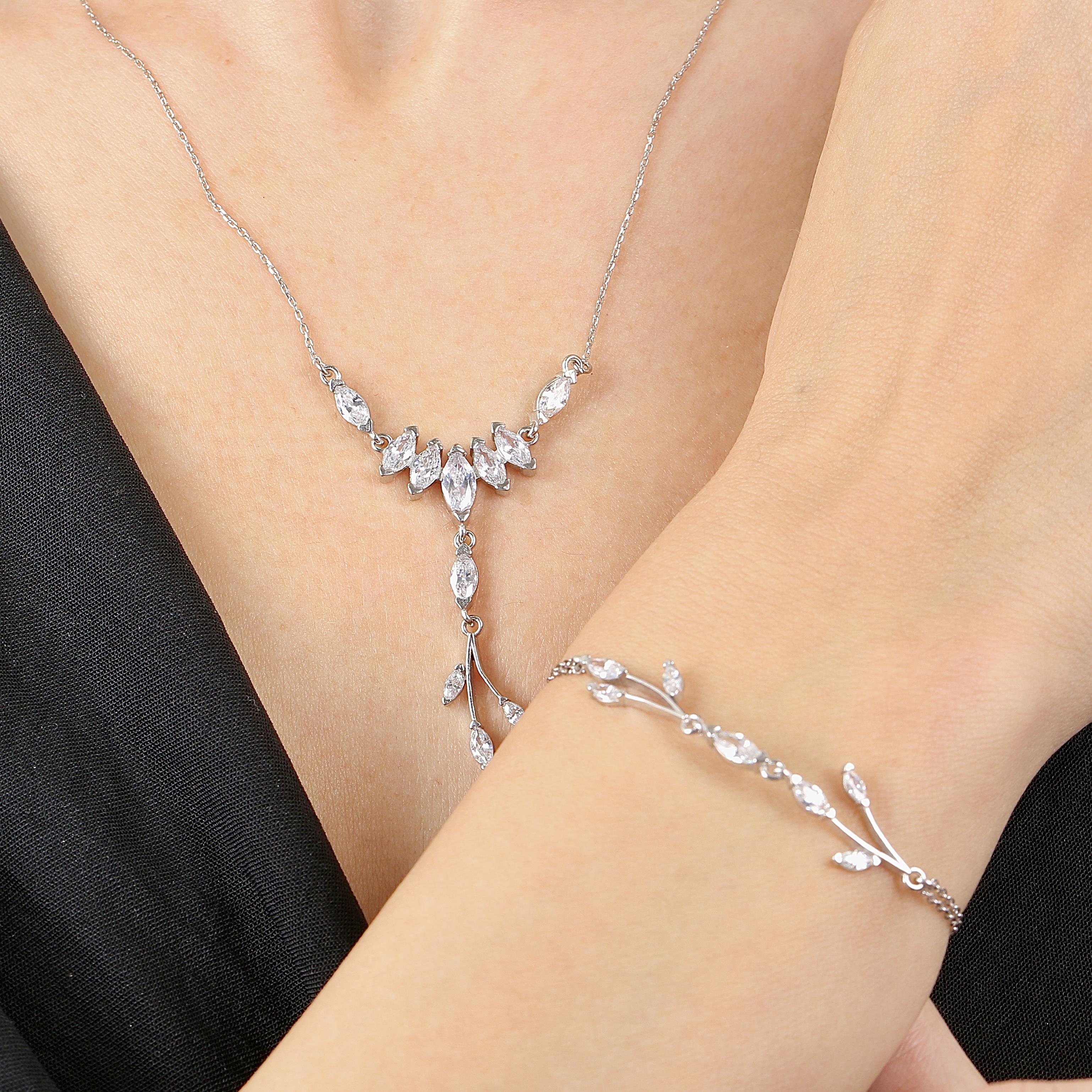Diamond Elegant Silver Waterway Set
