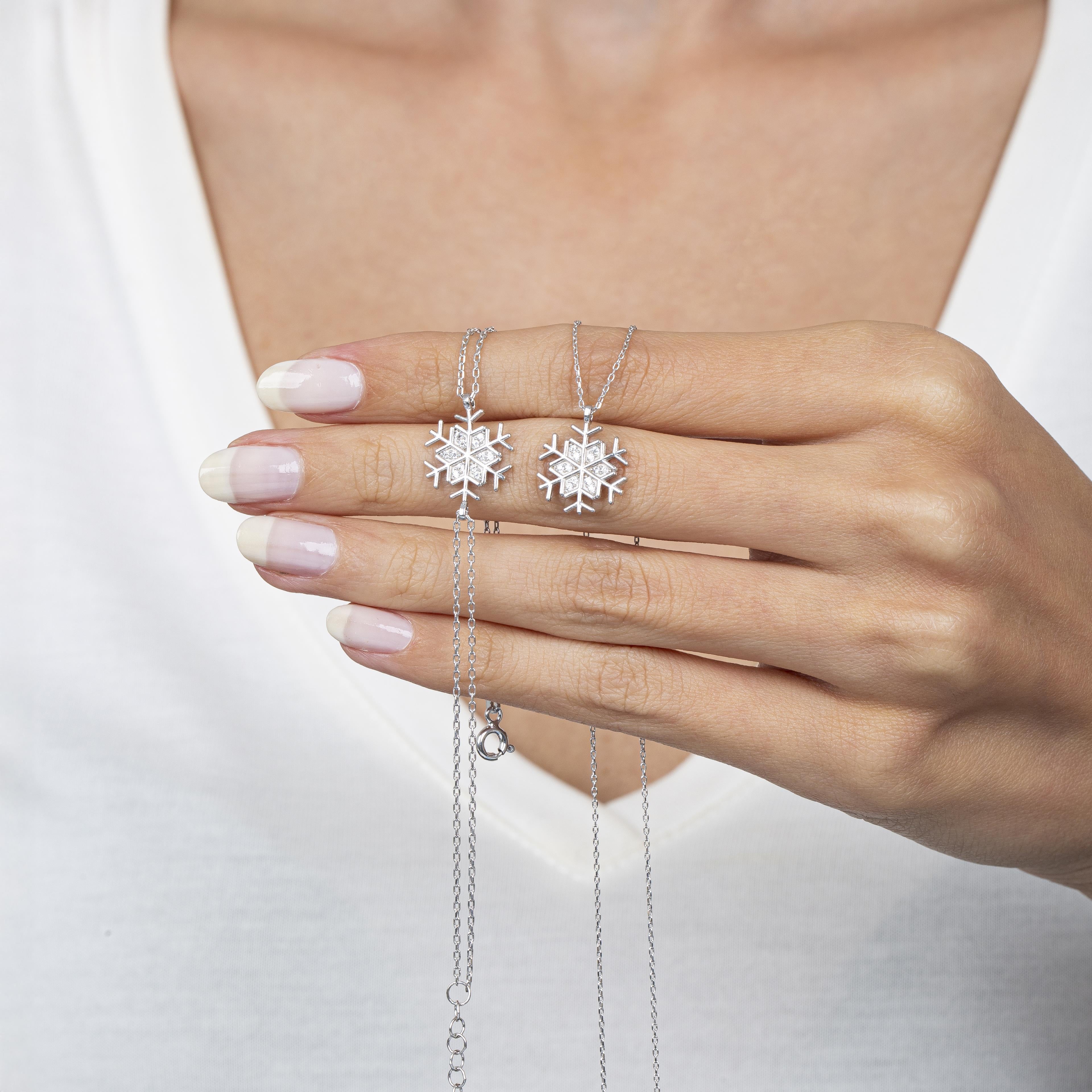Snowflake Silver Necklace & Bracelet Set