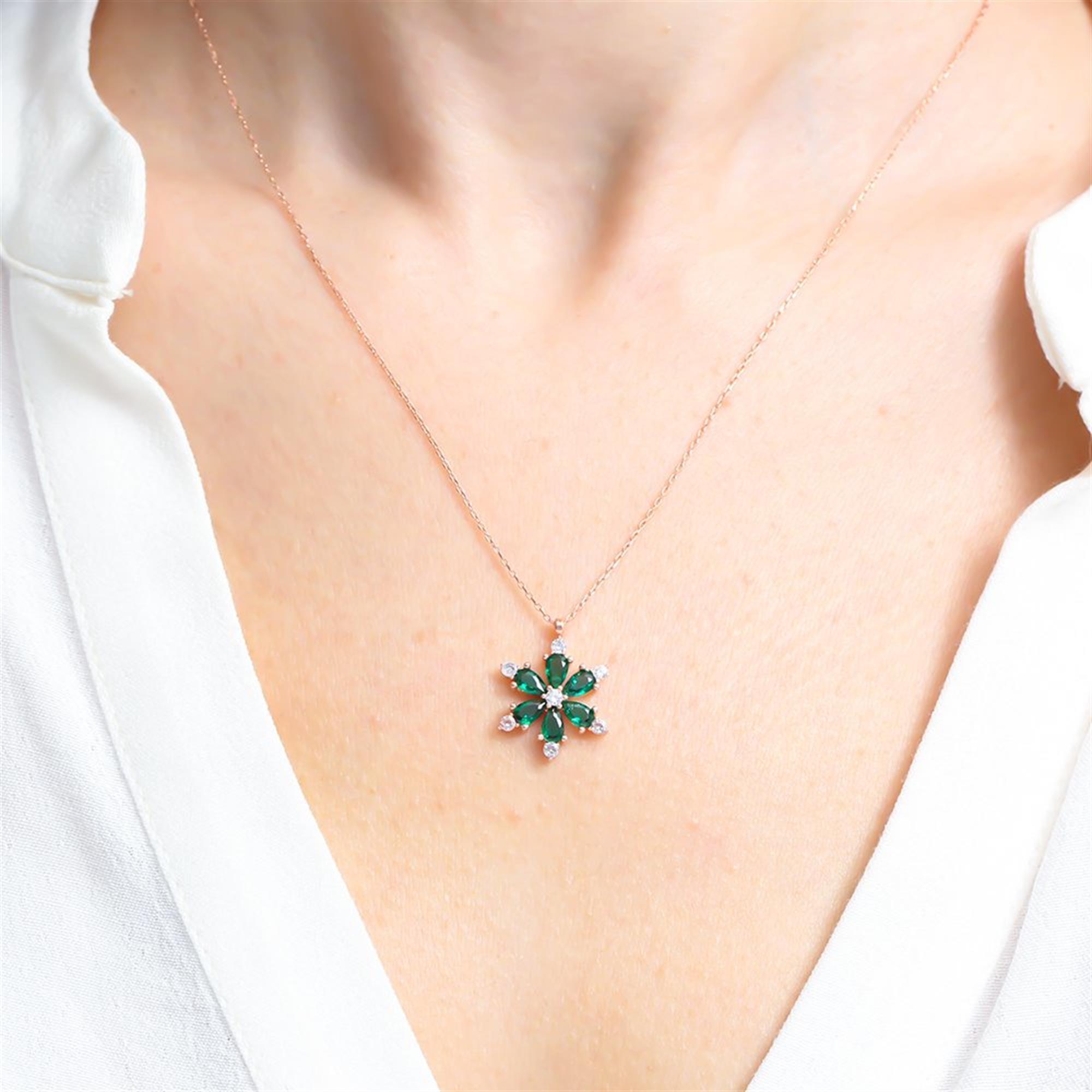 Emerald Starflower Rose Gold Necklace