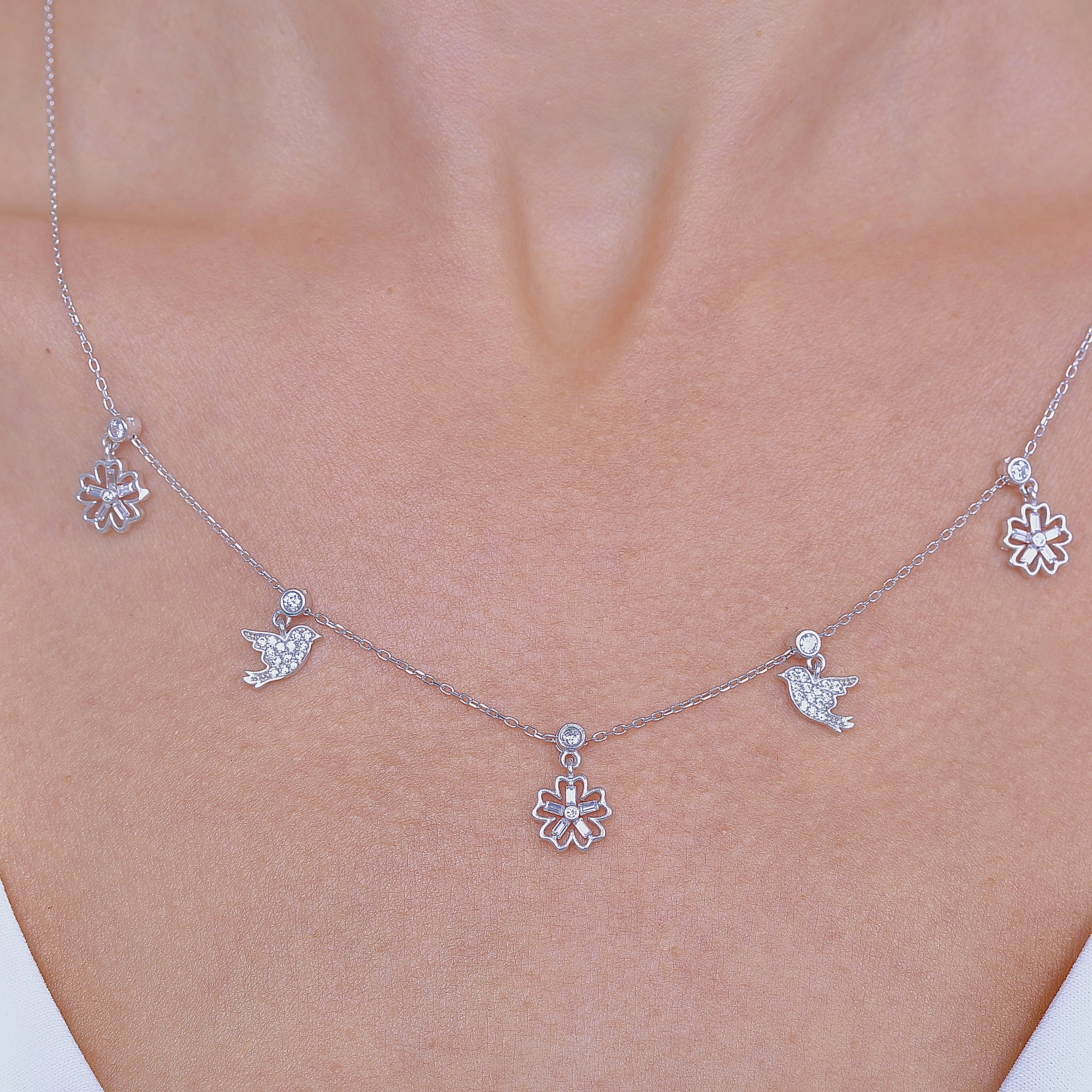 Clover Garden Lucky Silver Choker Necklace