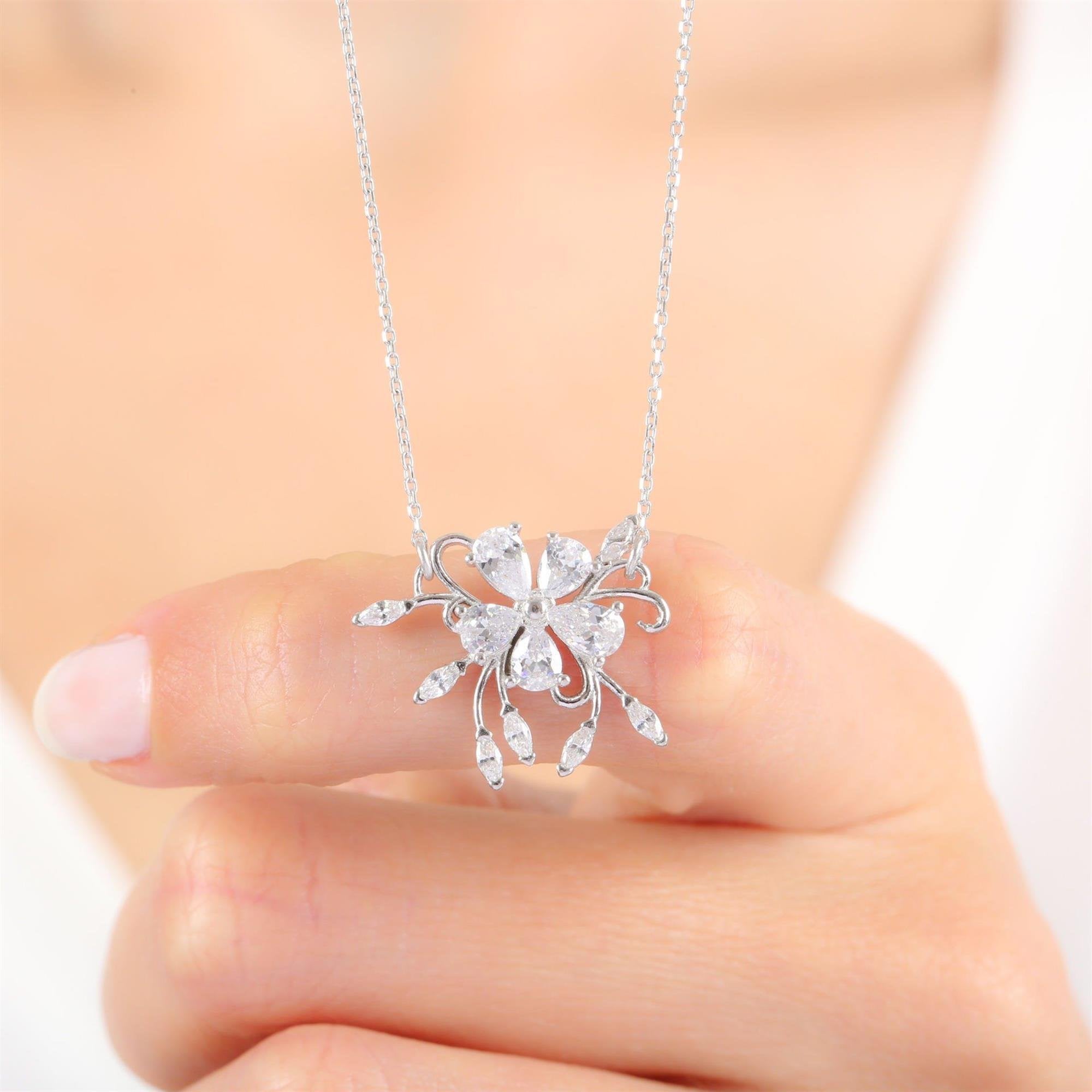 Dainty Rose Flowers Silver Necklace