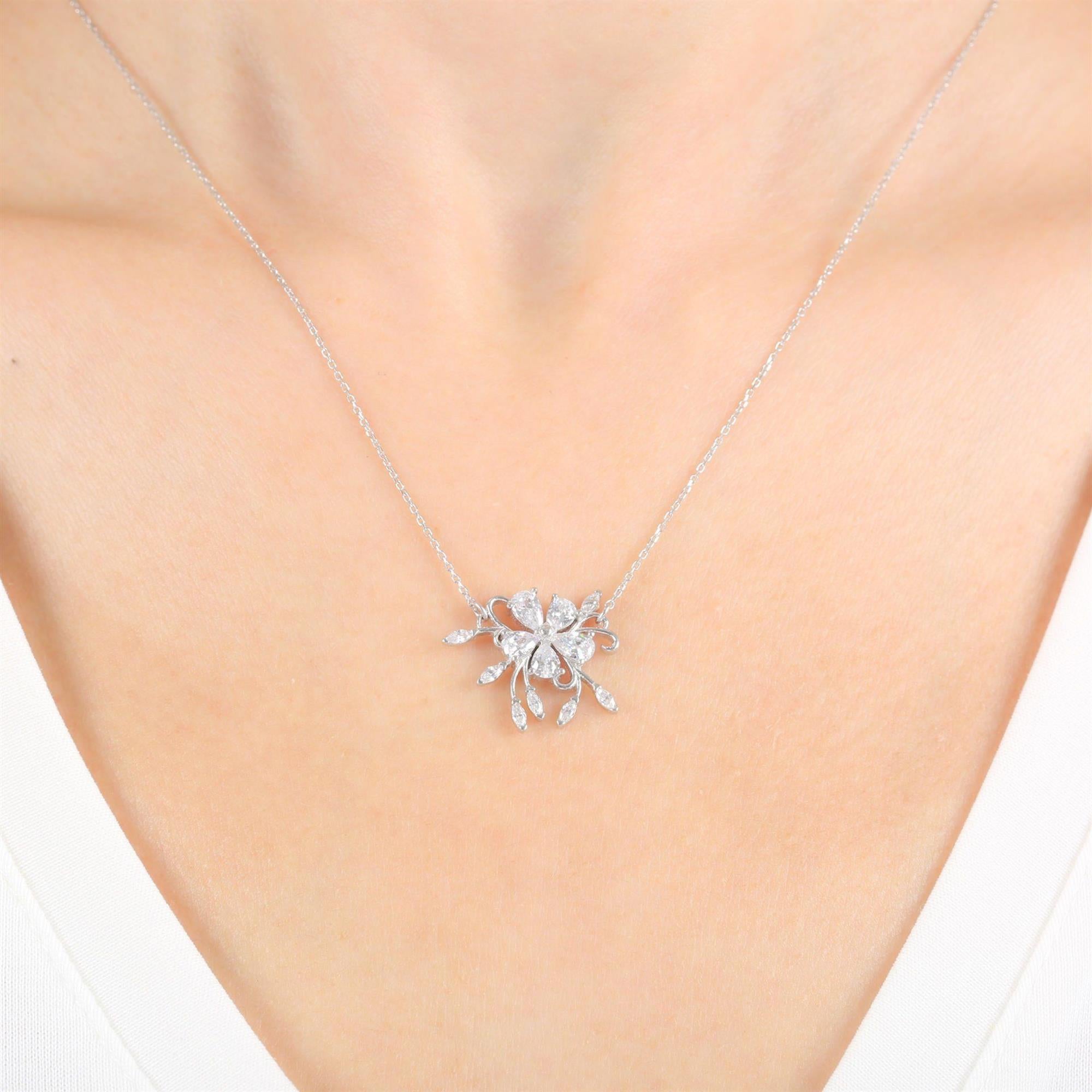 Dainty Rose Flowers Silver Necklace