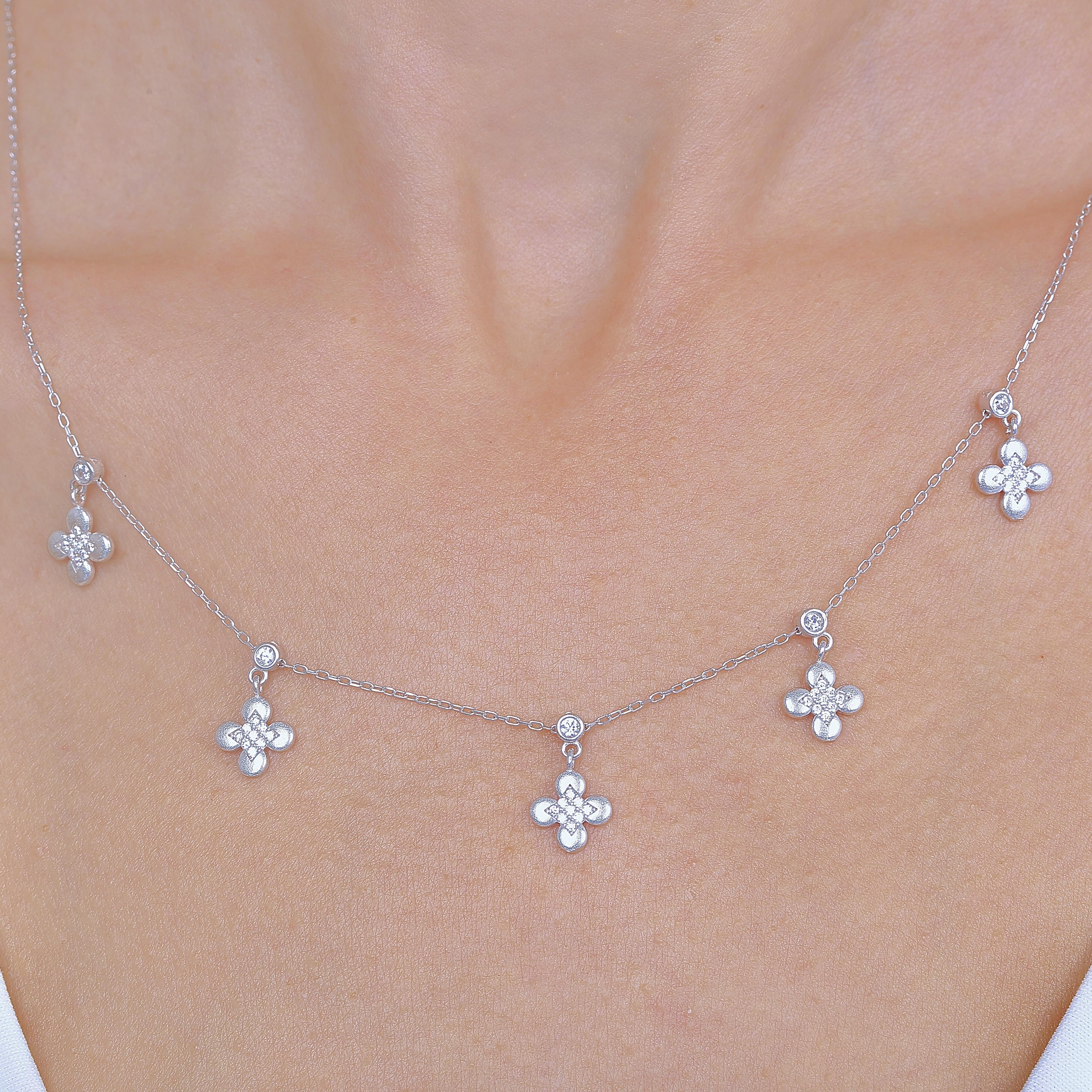 Elegant Clovers Luck Silver Choker Necklace