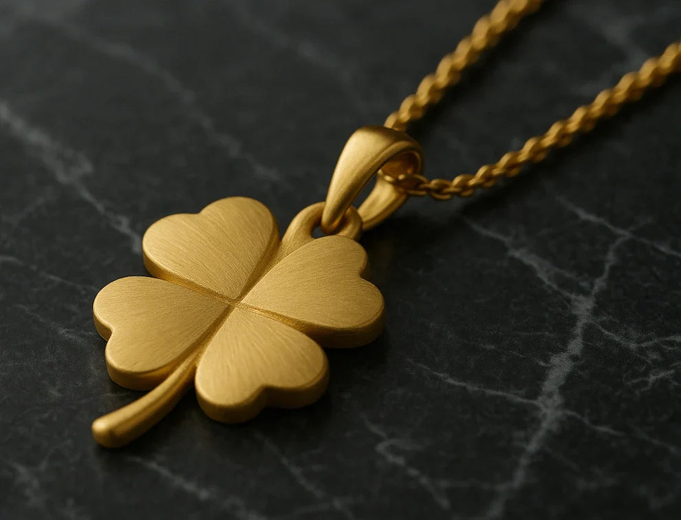 Gold Clover Necklace Styling Tips for Everyday Charm