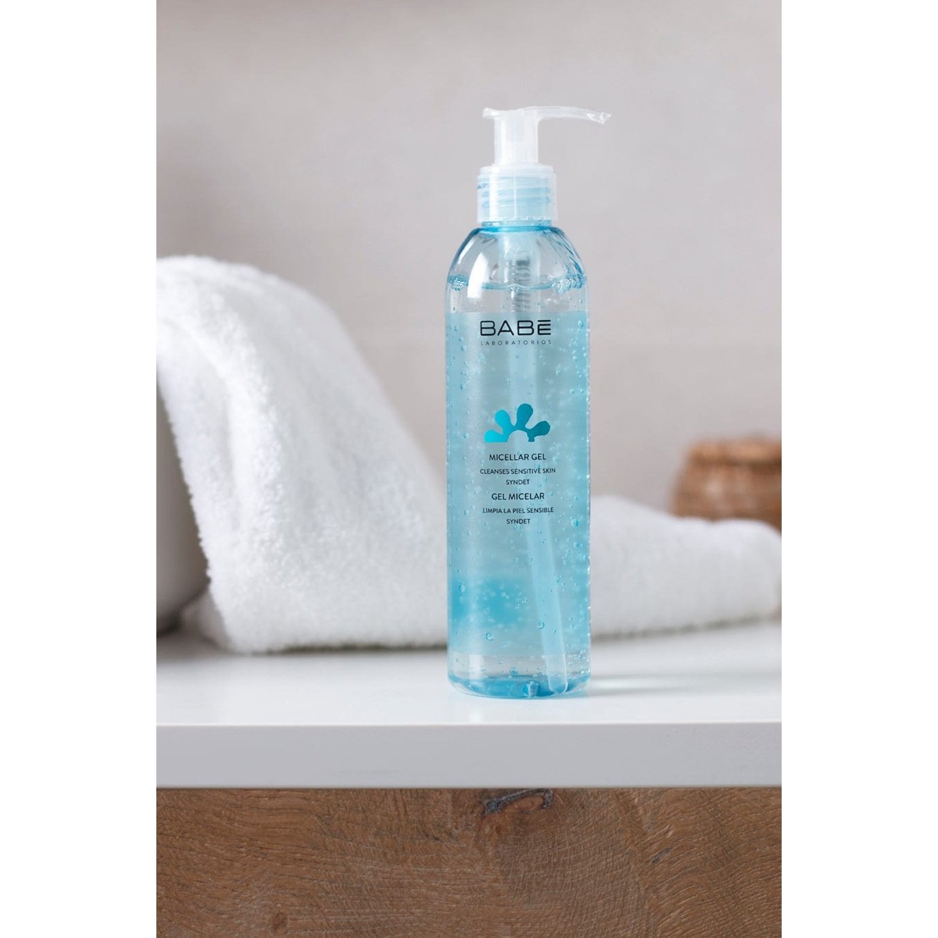 Babe Soothing Micellar Cleansing Gel 240 ml / 8.1 fl oz