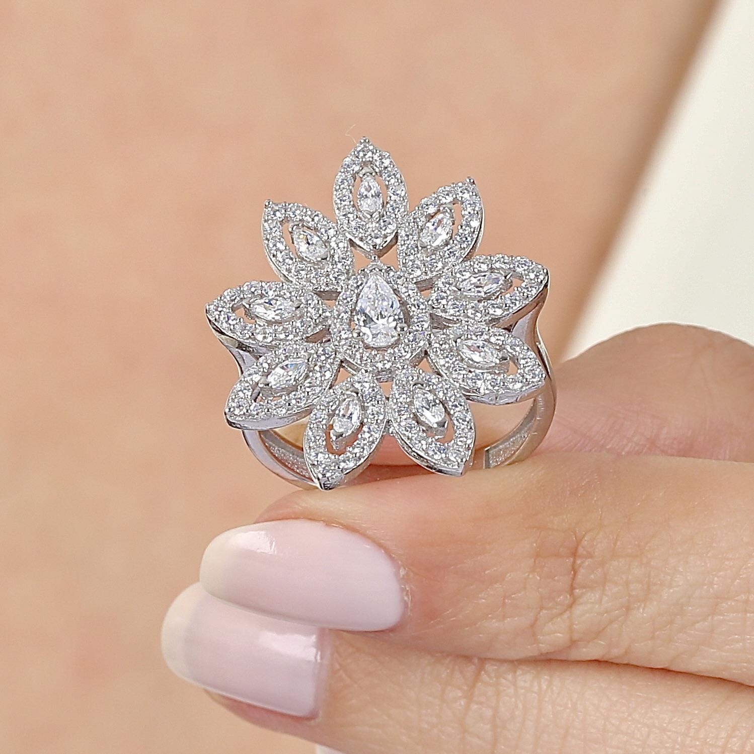 Effective Diamond Sparkle Flower Silver Ring