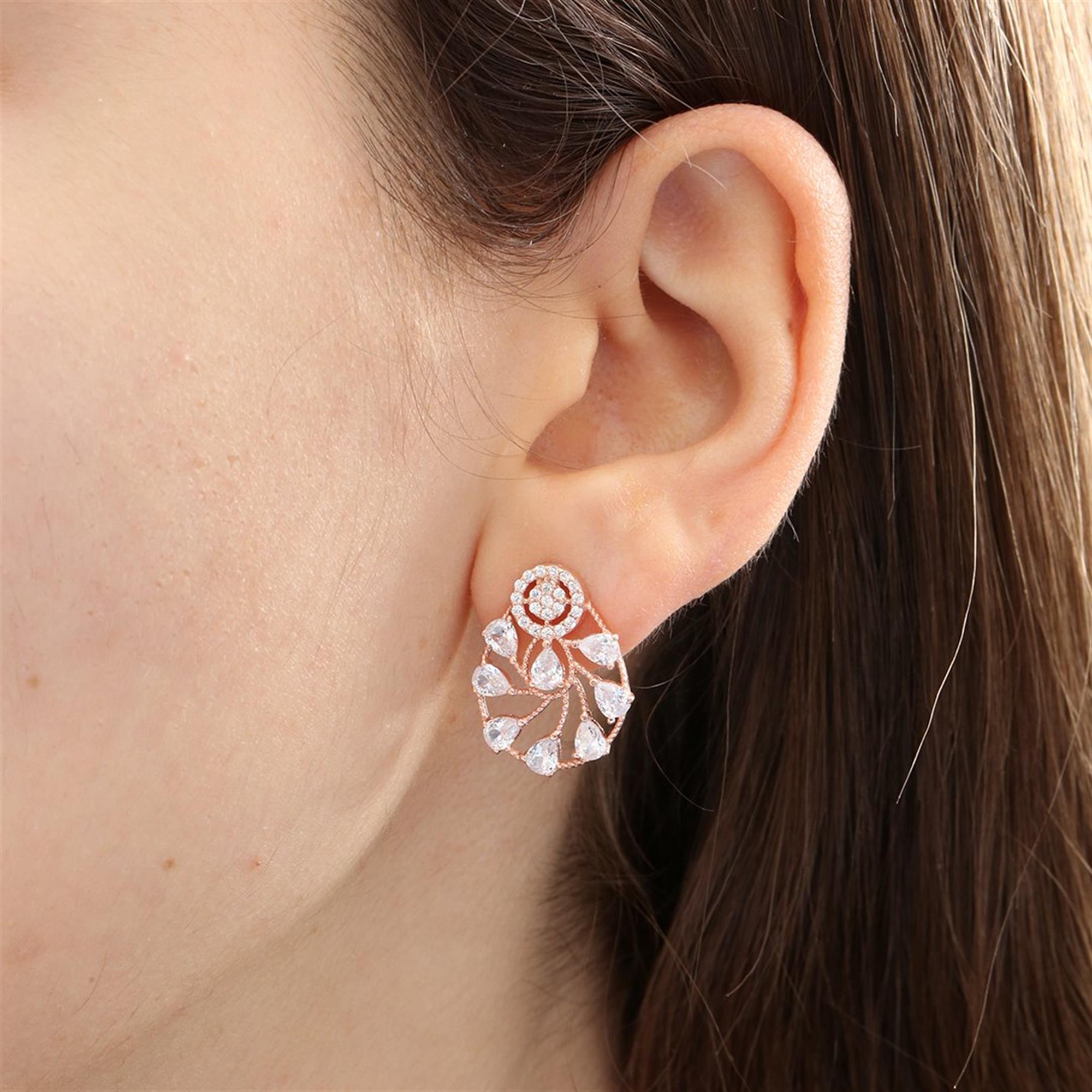 Effective Diamond Sparkle Rain Rose Gold Earrings