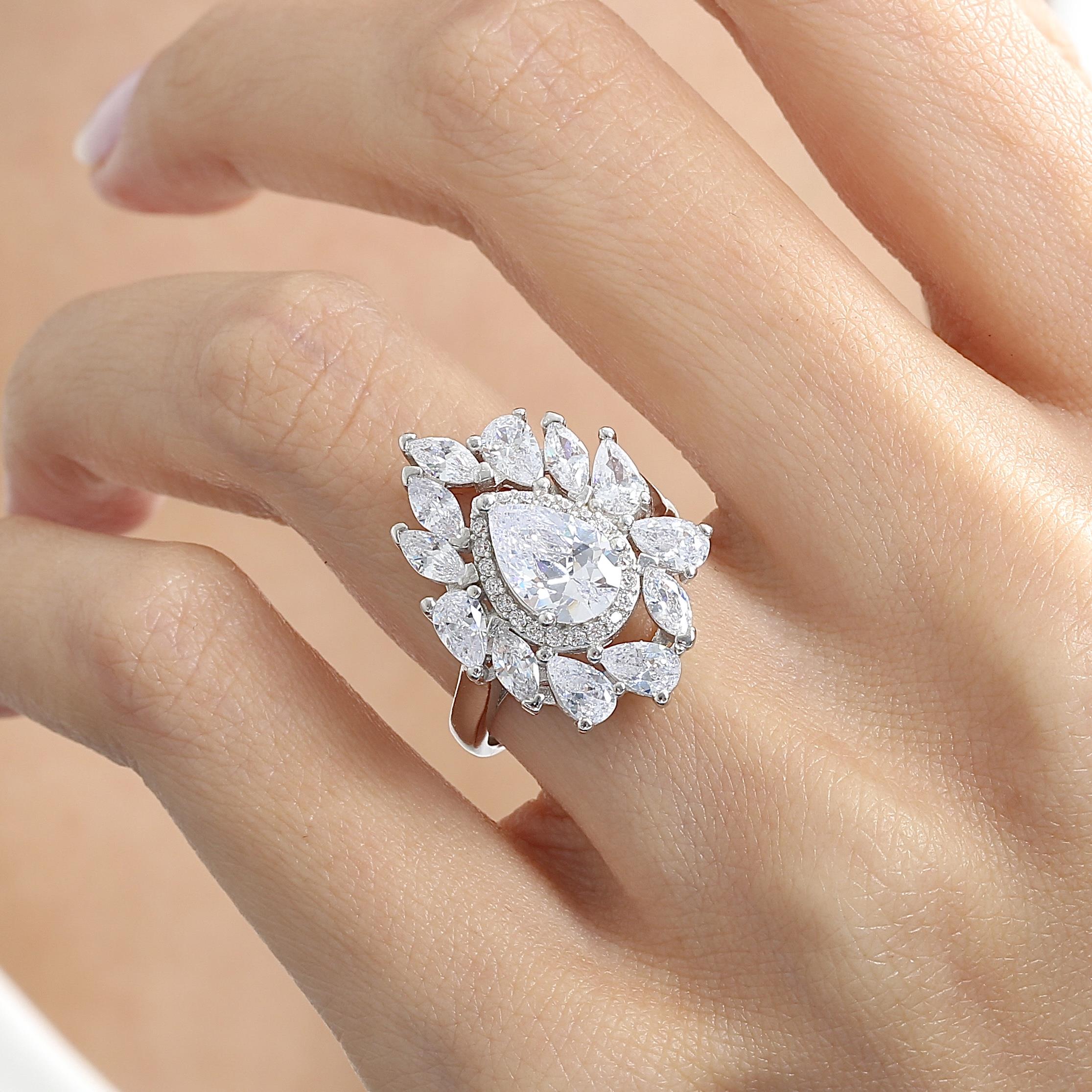 Effective Diamond Istanbul Grandeur Sparkling Silver Ring