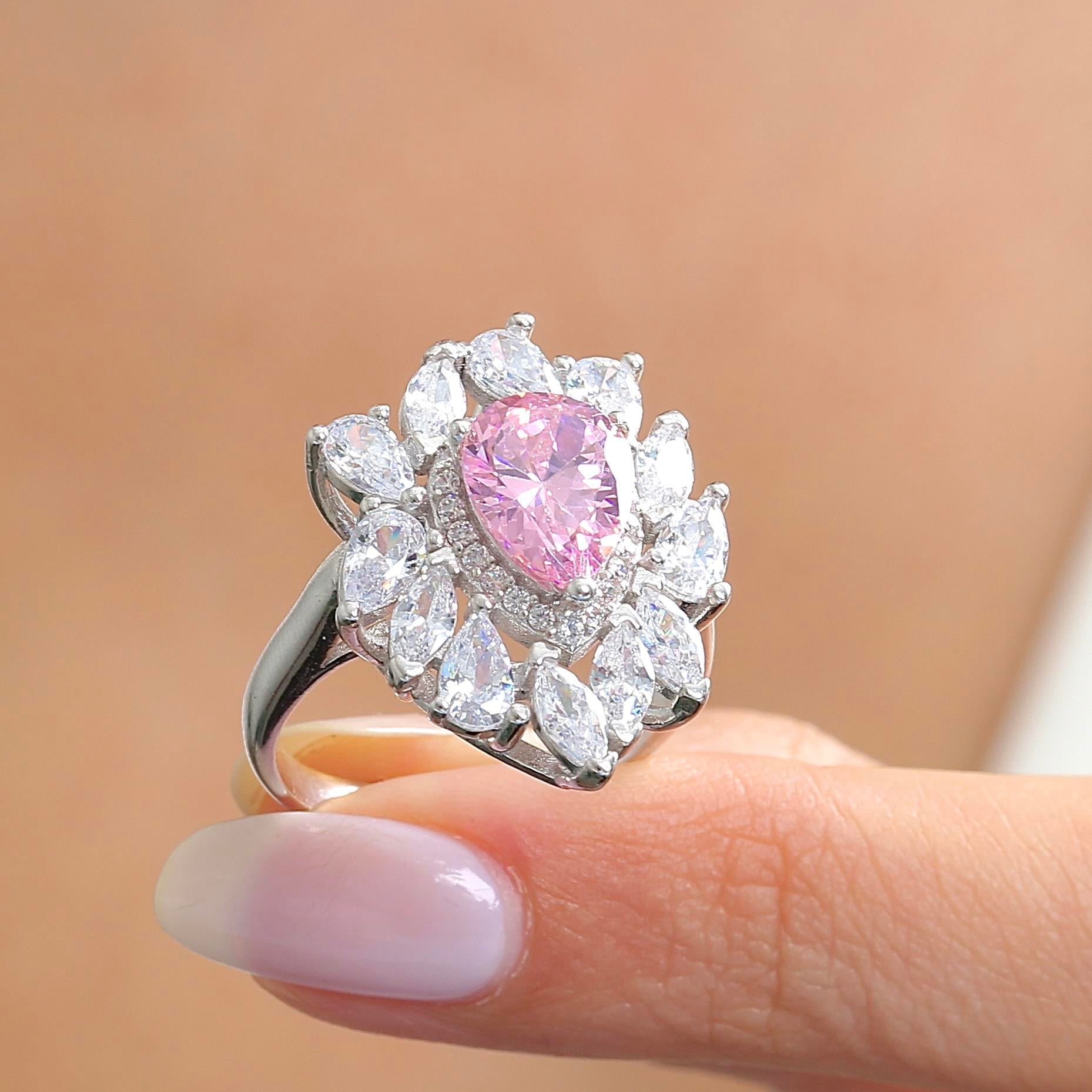 Effective Diamond Istanbul Grandeur Pink Silver Ring