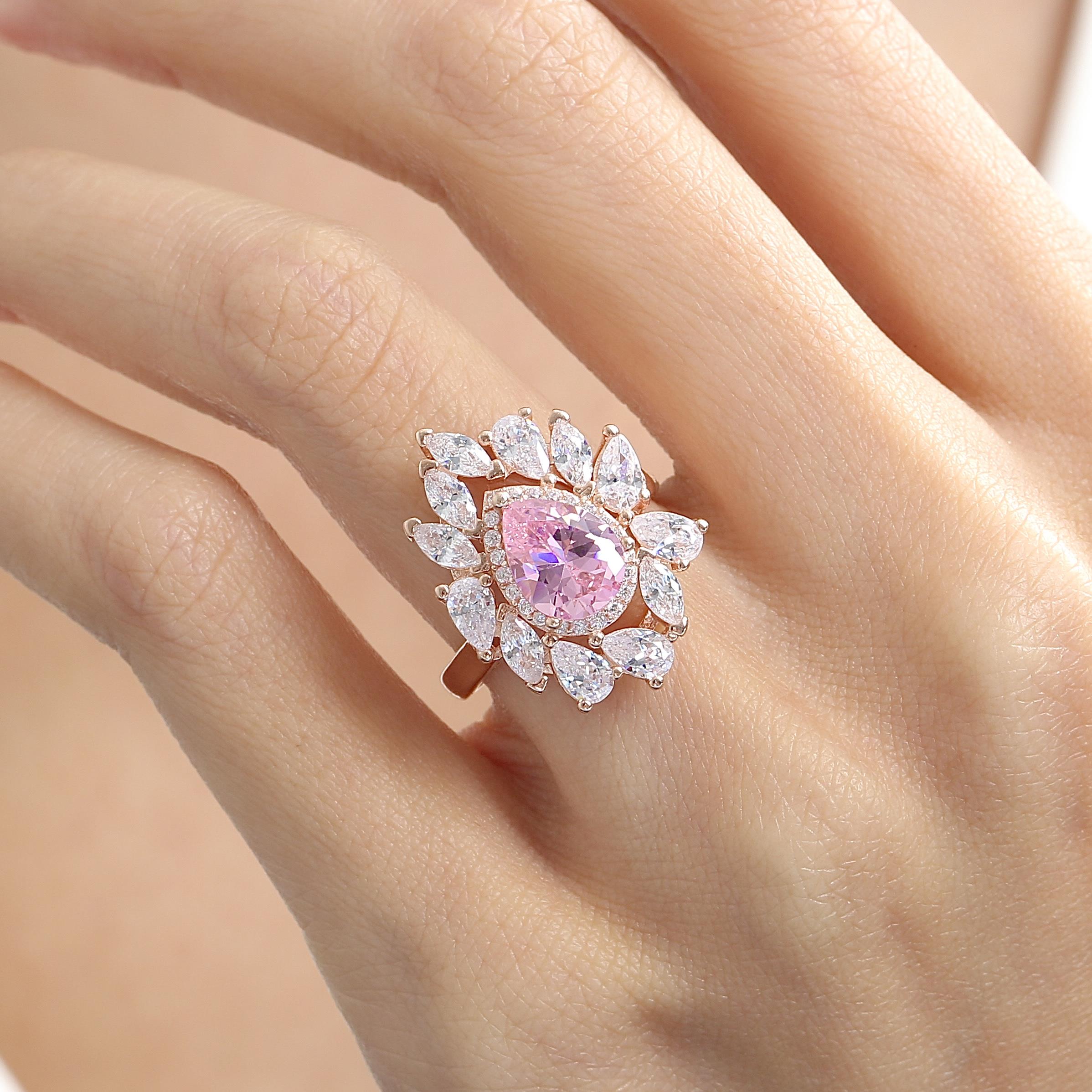 Effective Diamond Istanbul Grandeur Pink Rose Gold Ring