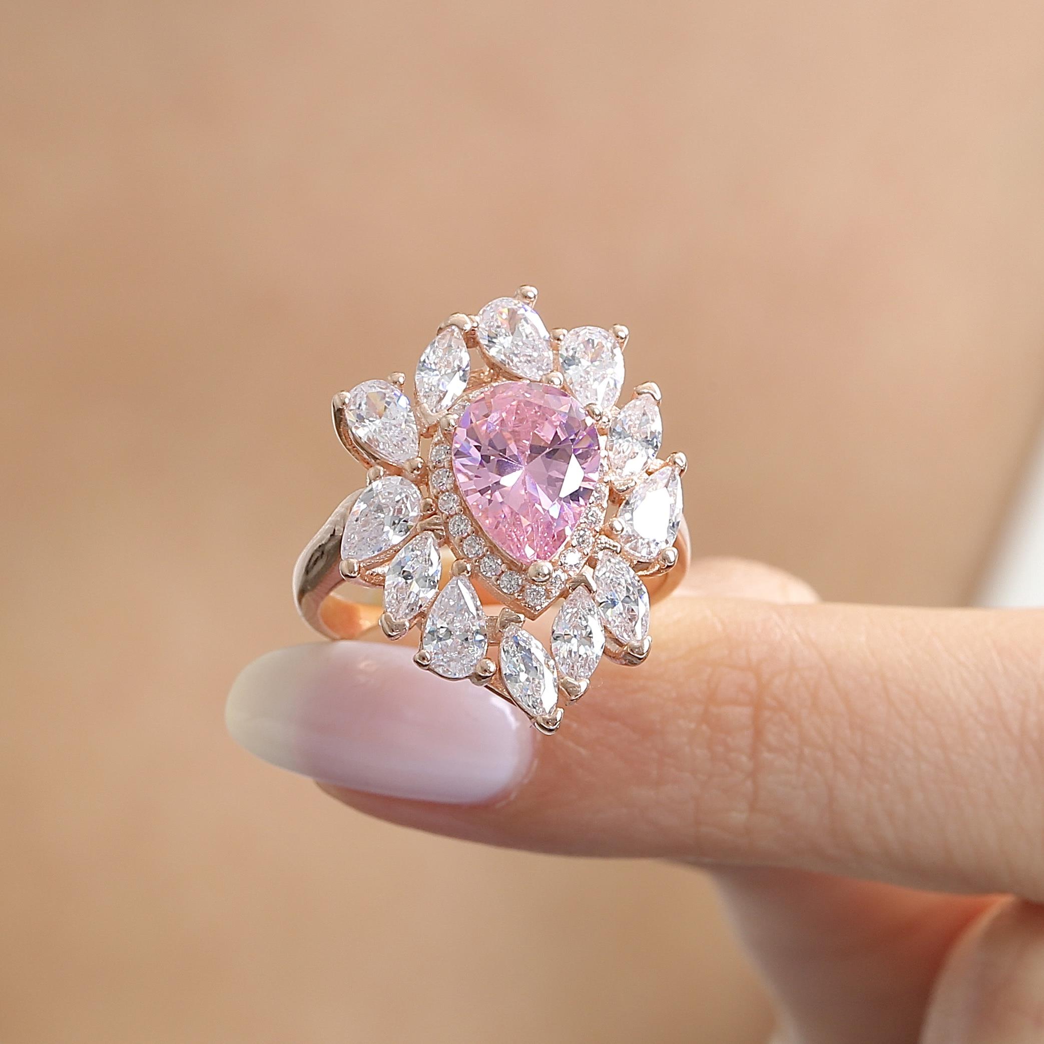Effective Diamond Istanbul Grandeur Pink Rose Gold Ring