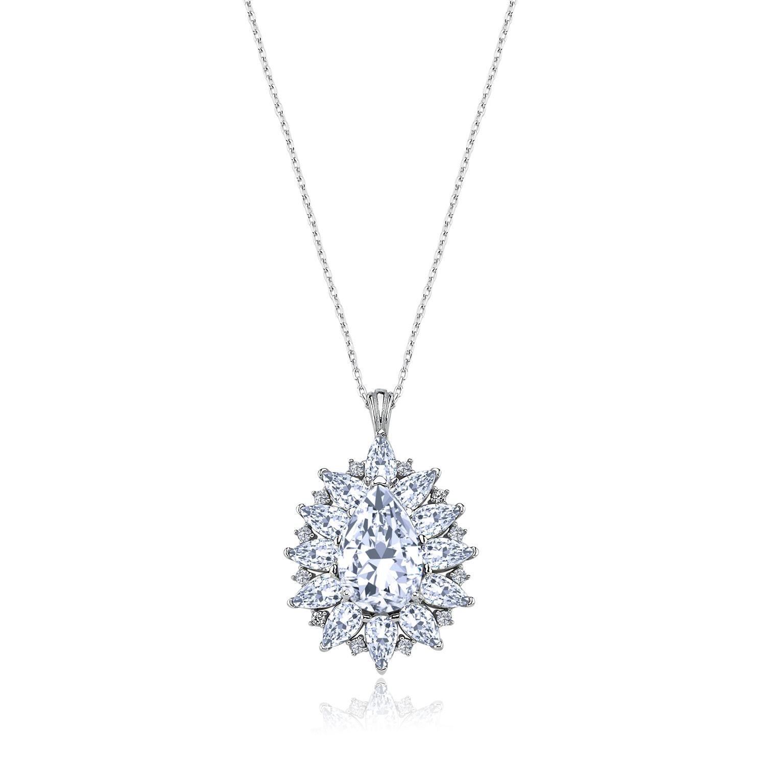 Effective Diamond London Passion Sparkling Silver Necklace